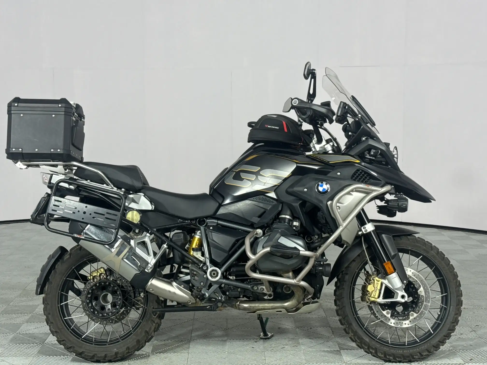 BMW R Series
