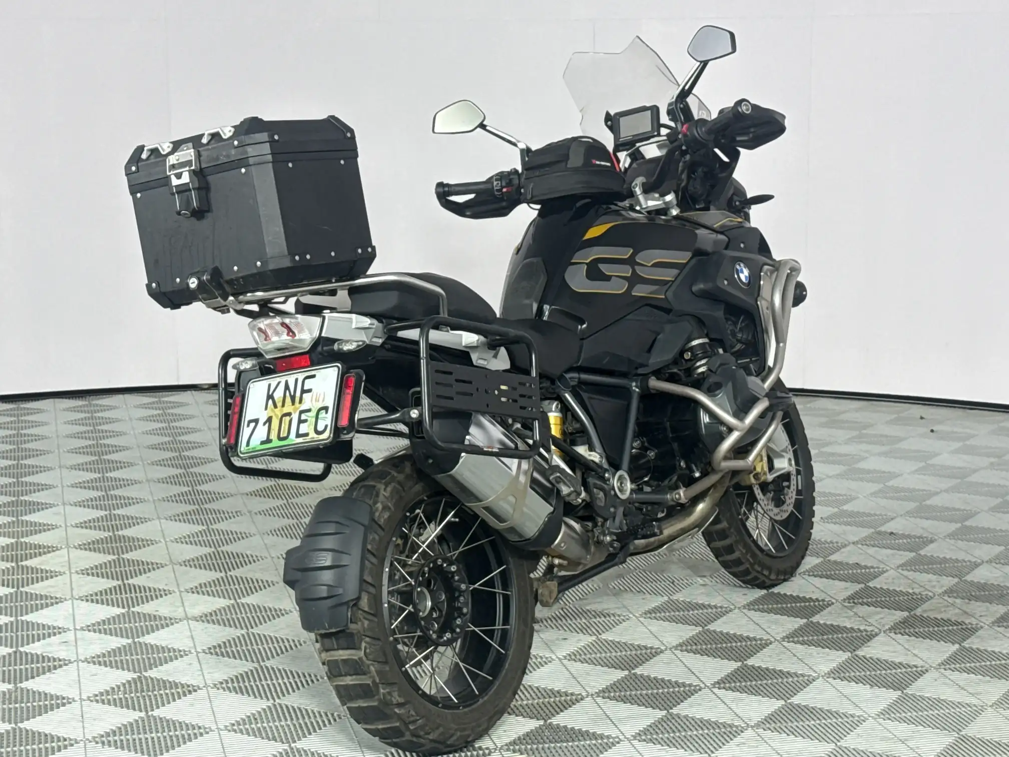 BMW R Series