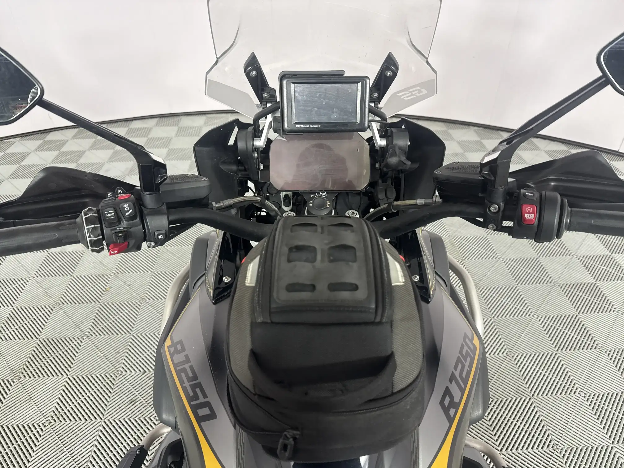 BMW R Series