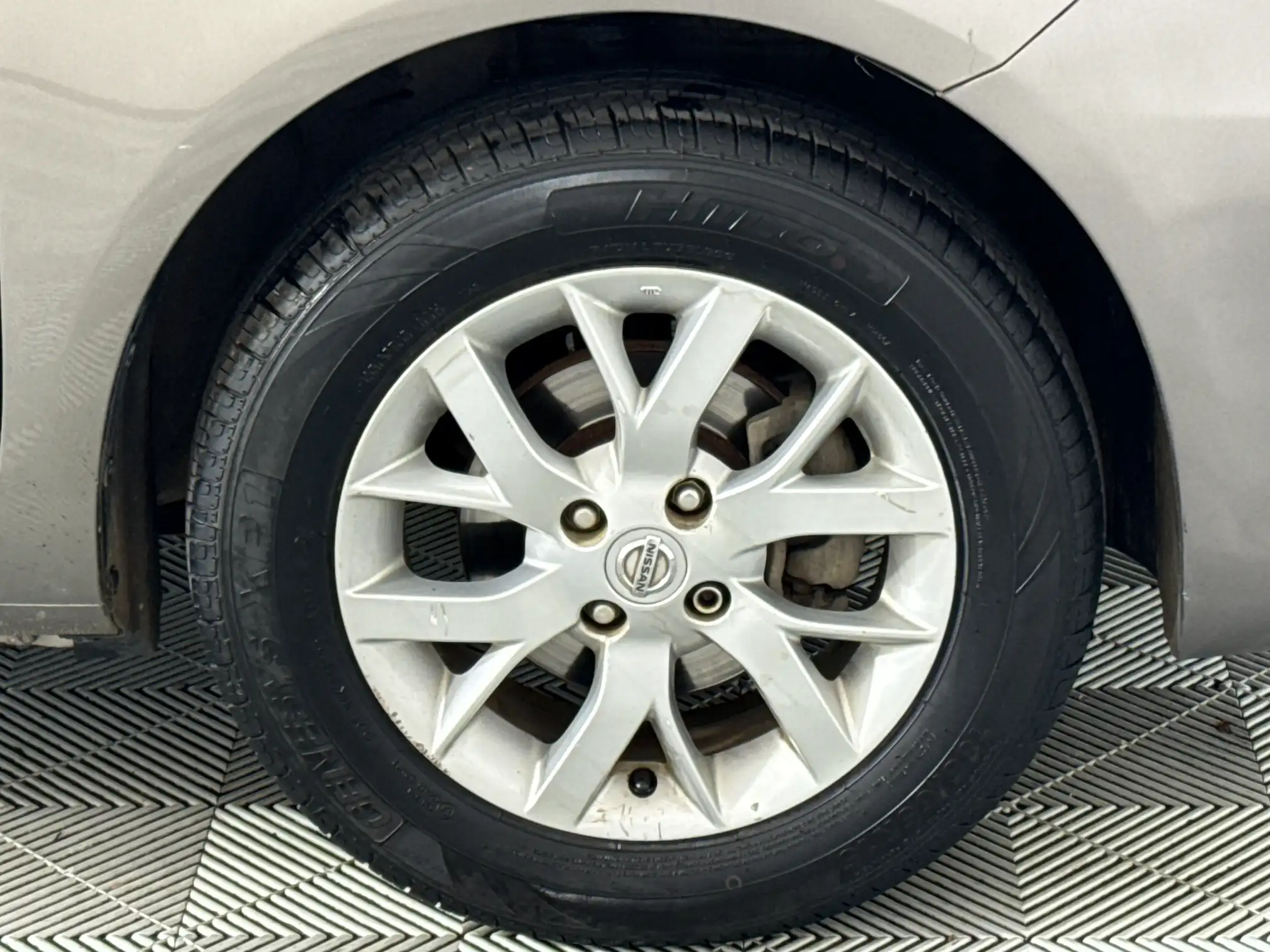 Nissan Almera