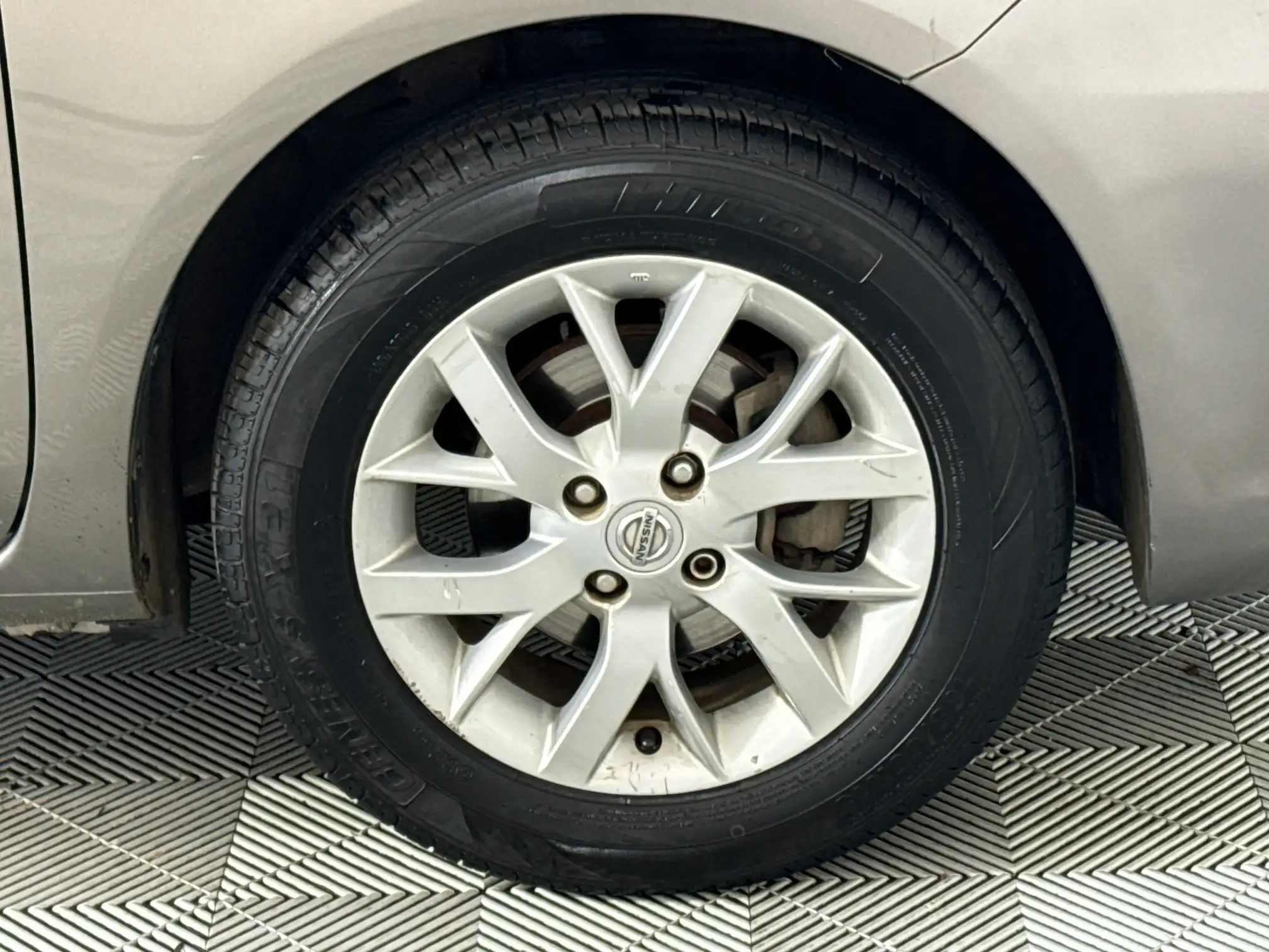 Nissan Almera