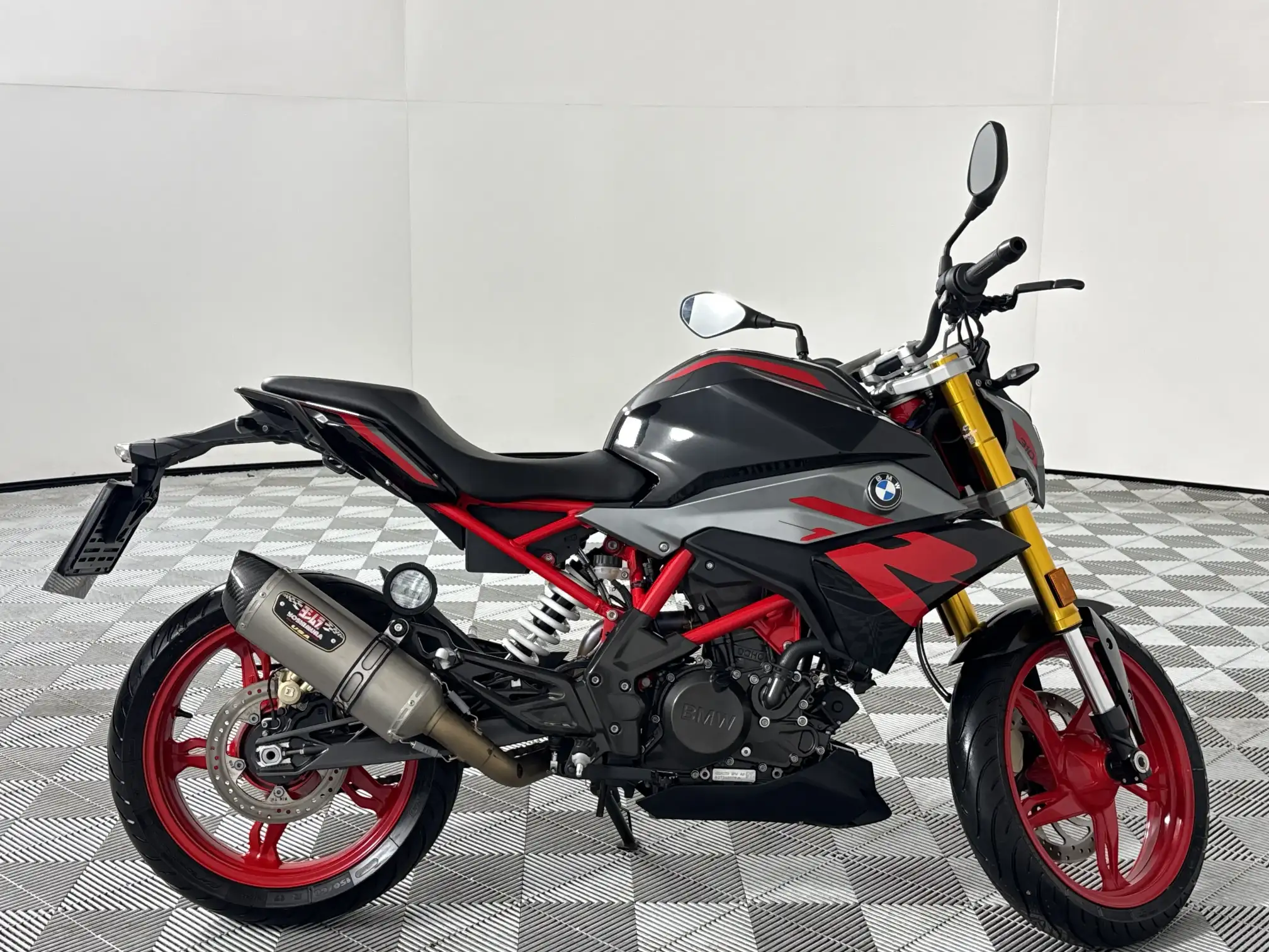 2025 BMW C