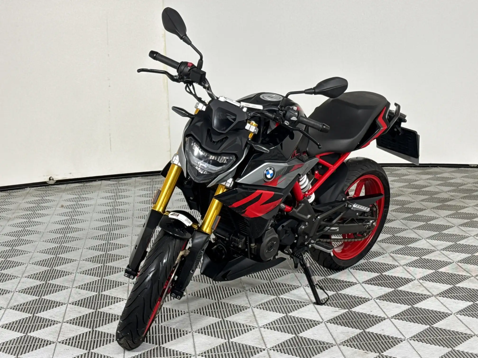 BMW C