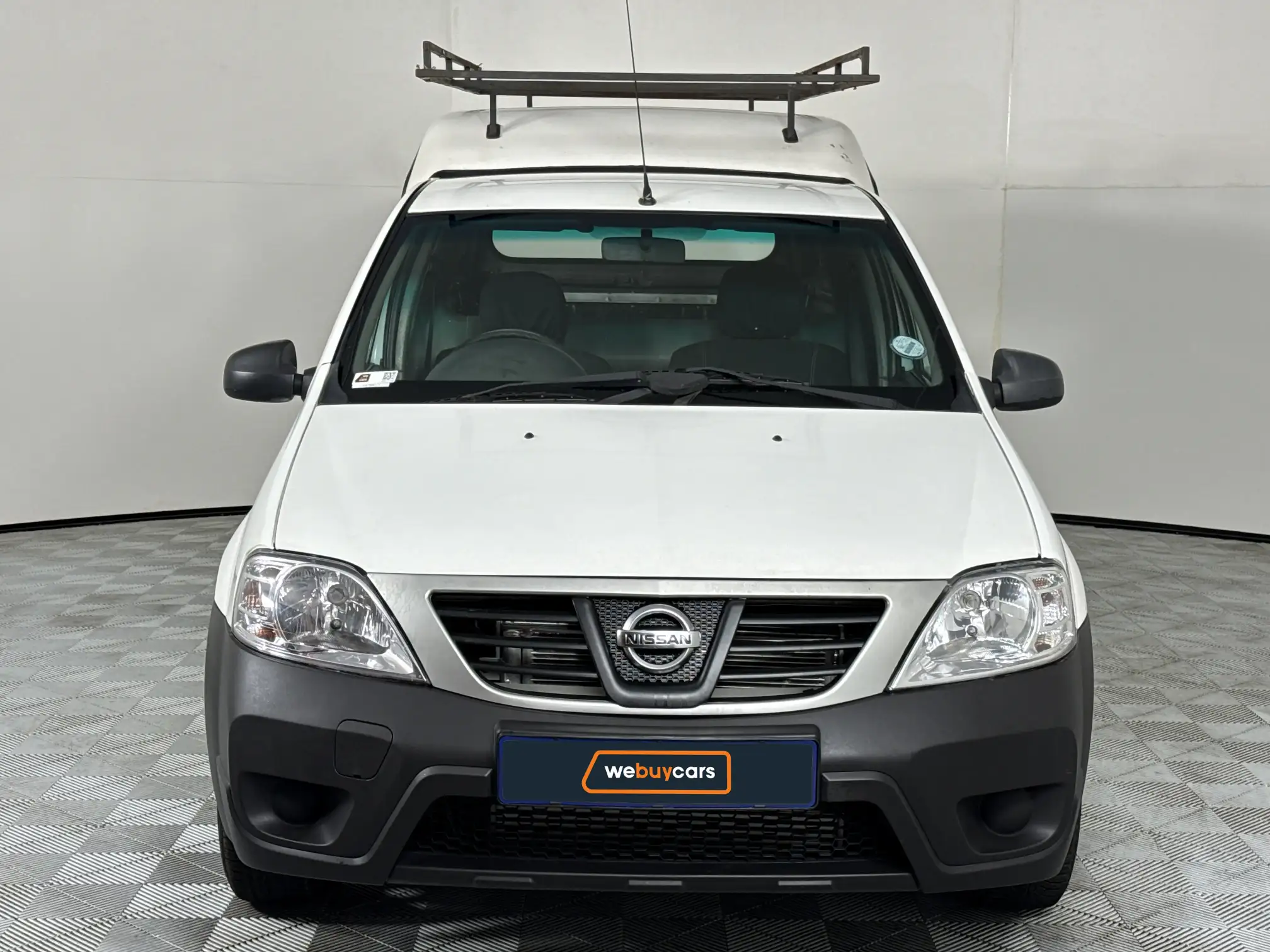 Nissan NP200