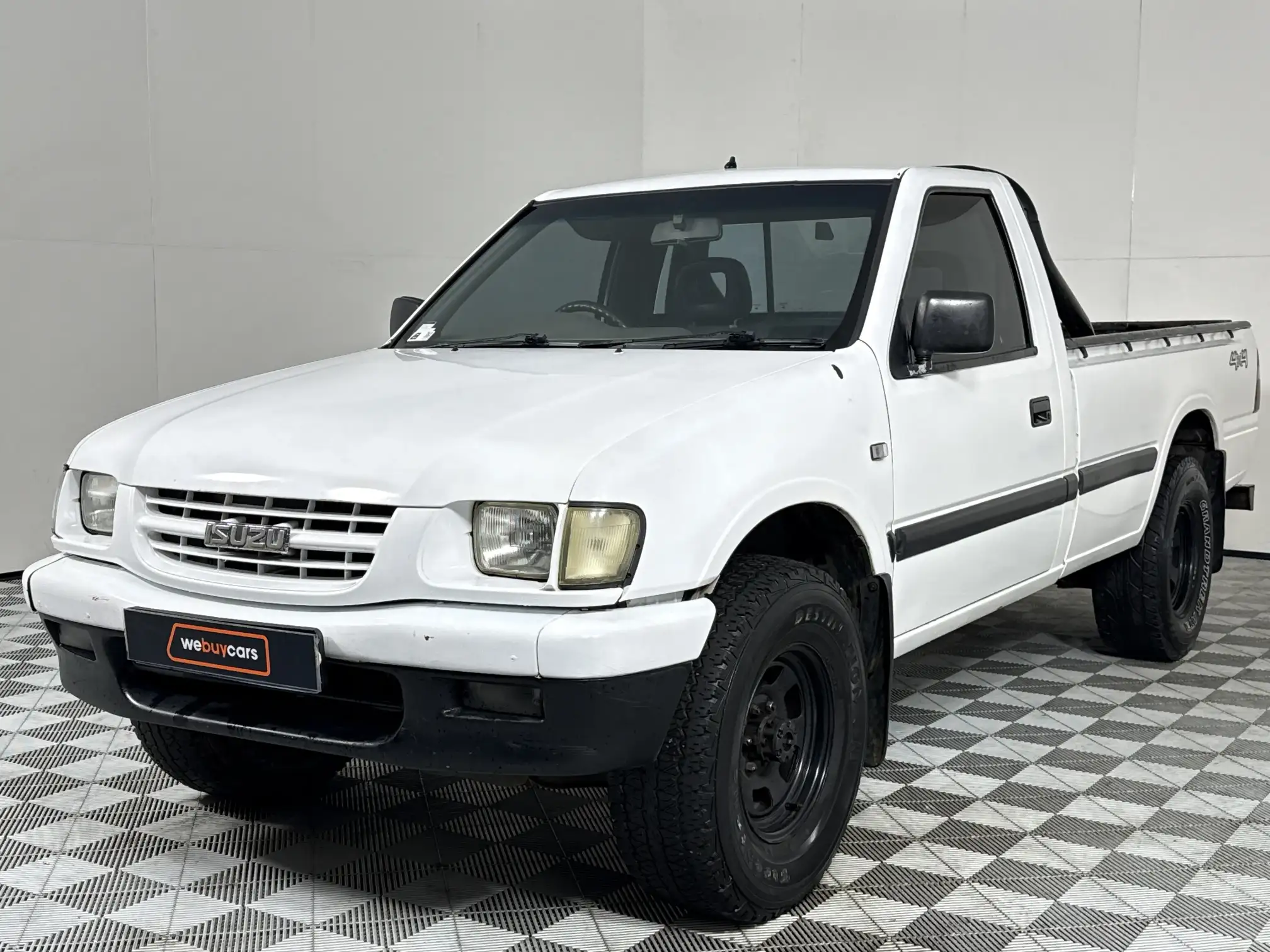 2004 Isuzu KB
