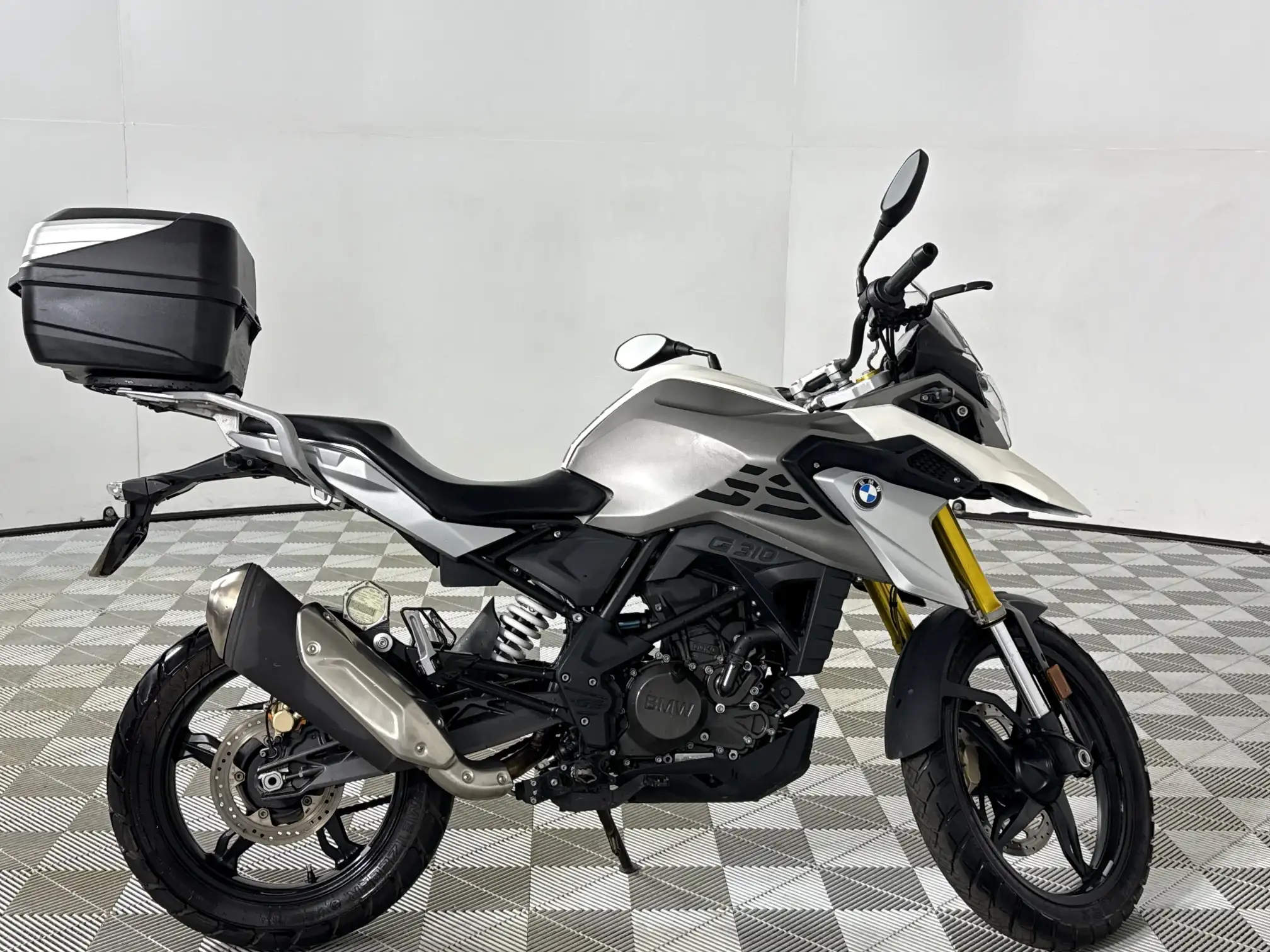 2022 BMW C
