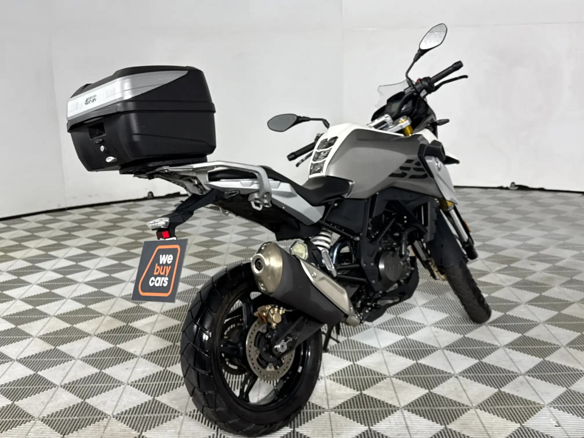 BMW C