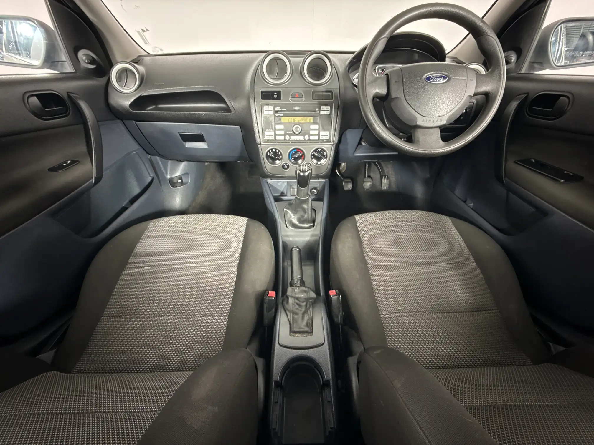 Ford Ikon