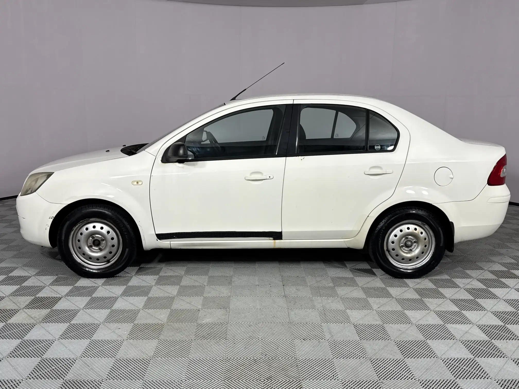 Ford Ikon