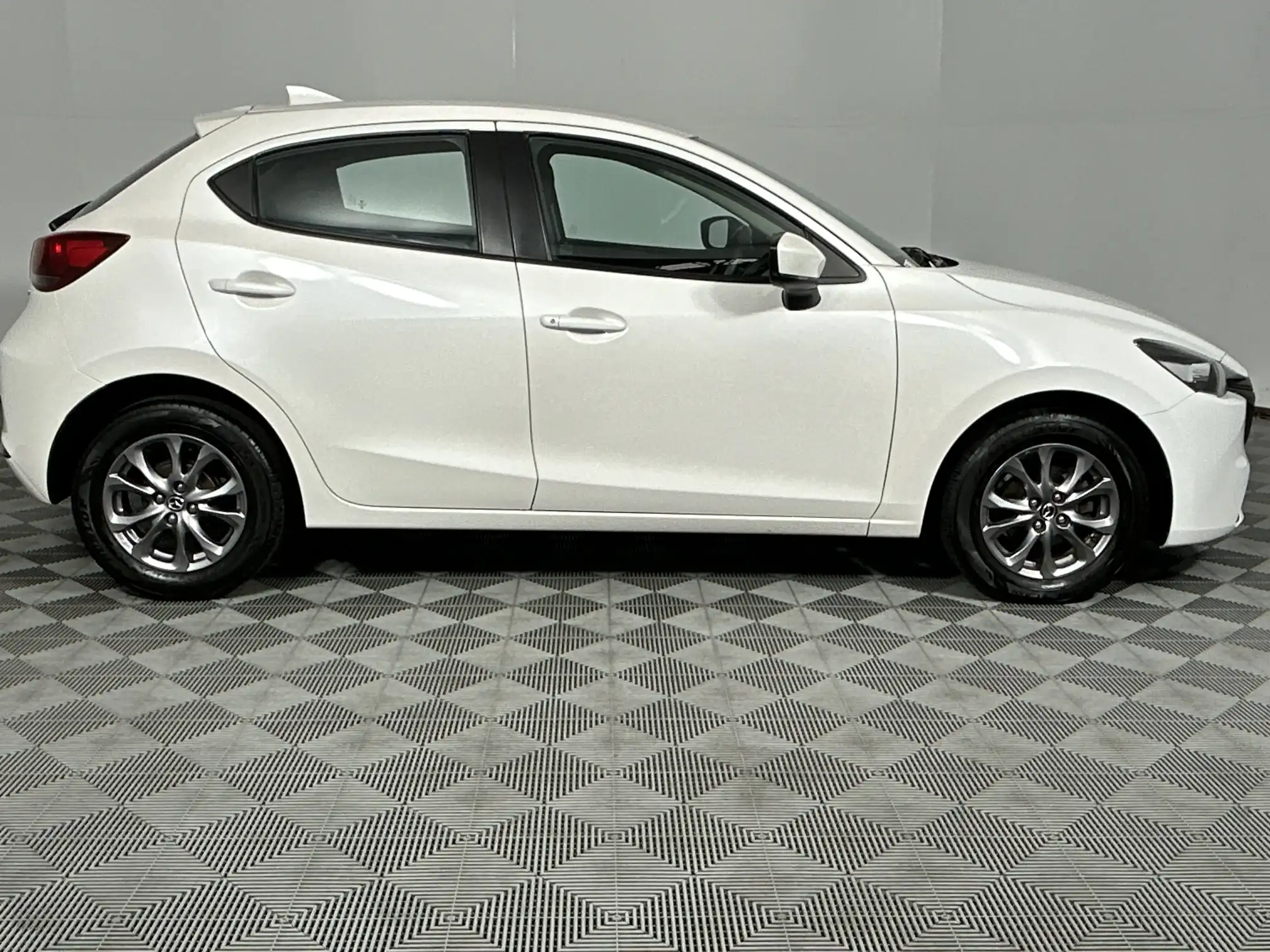 Mazda Mazda 2