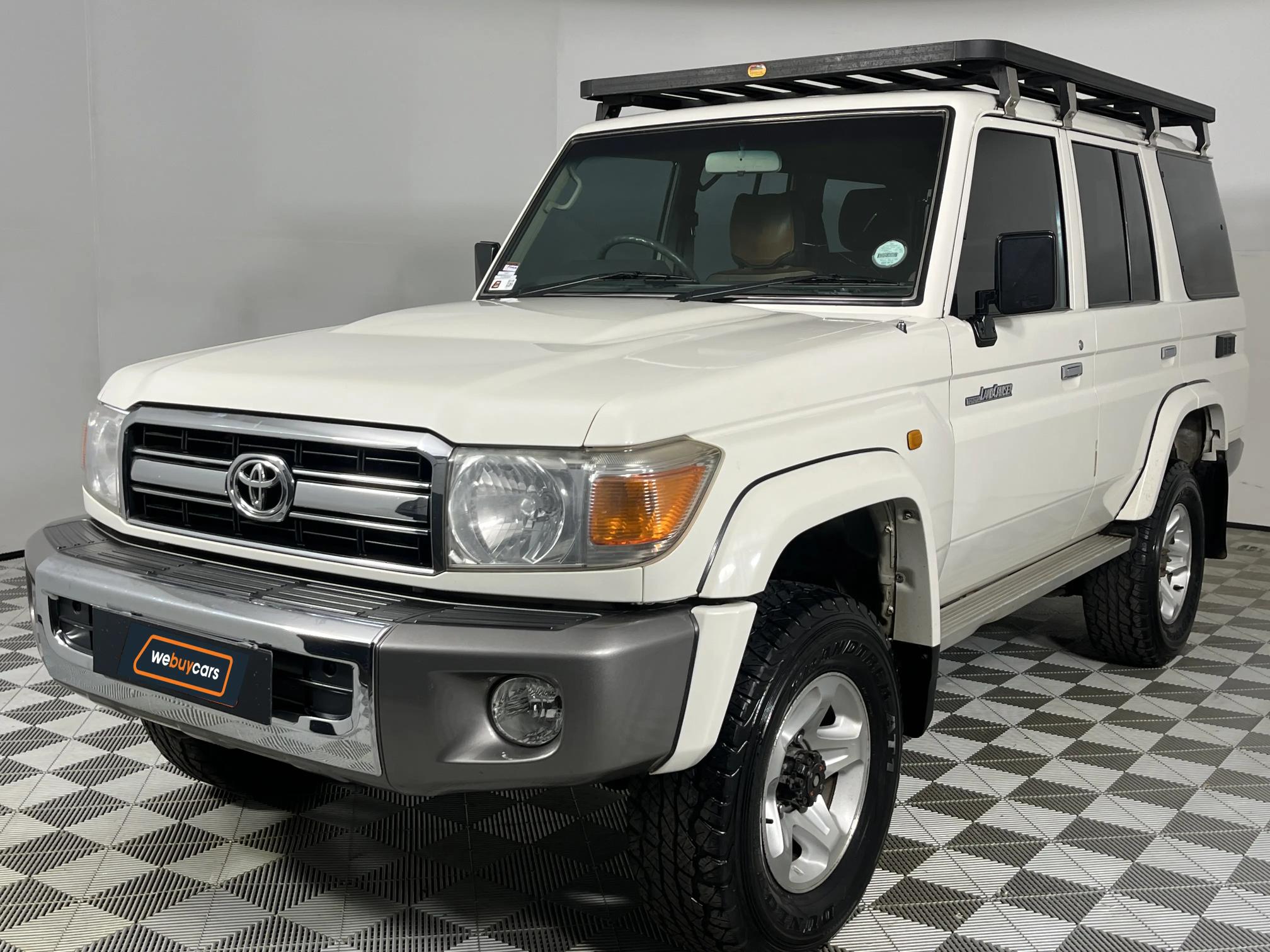 Toyota Land Cruiser 70 4.2 Diesel Station Wagon