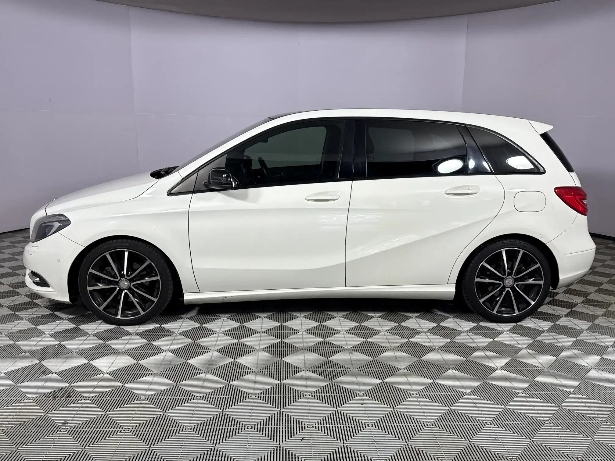 Mercedes-Benz B Class