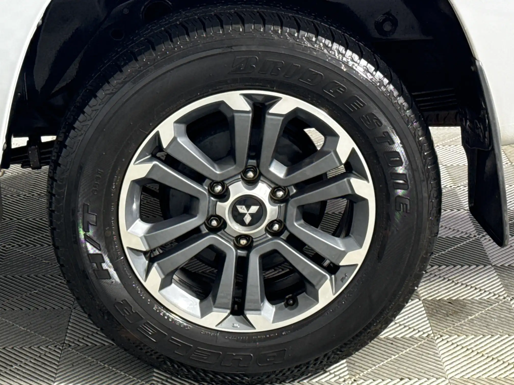 Mitsubishi Triton