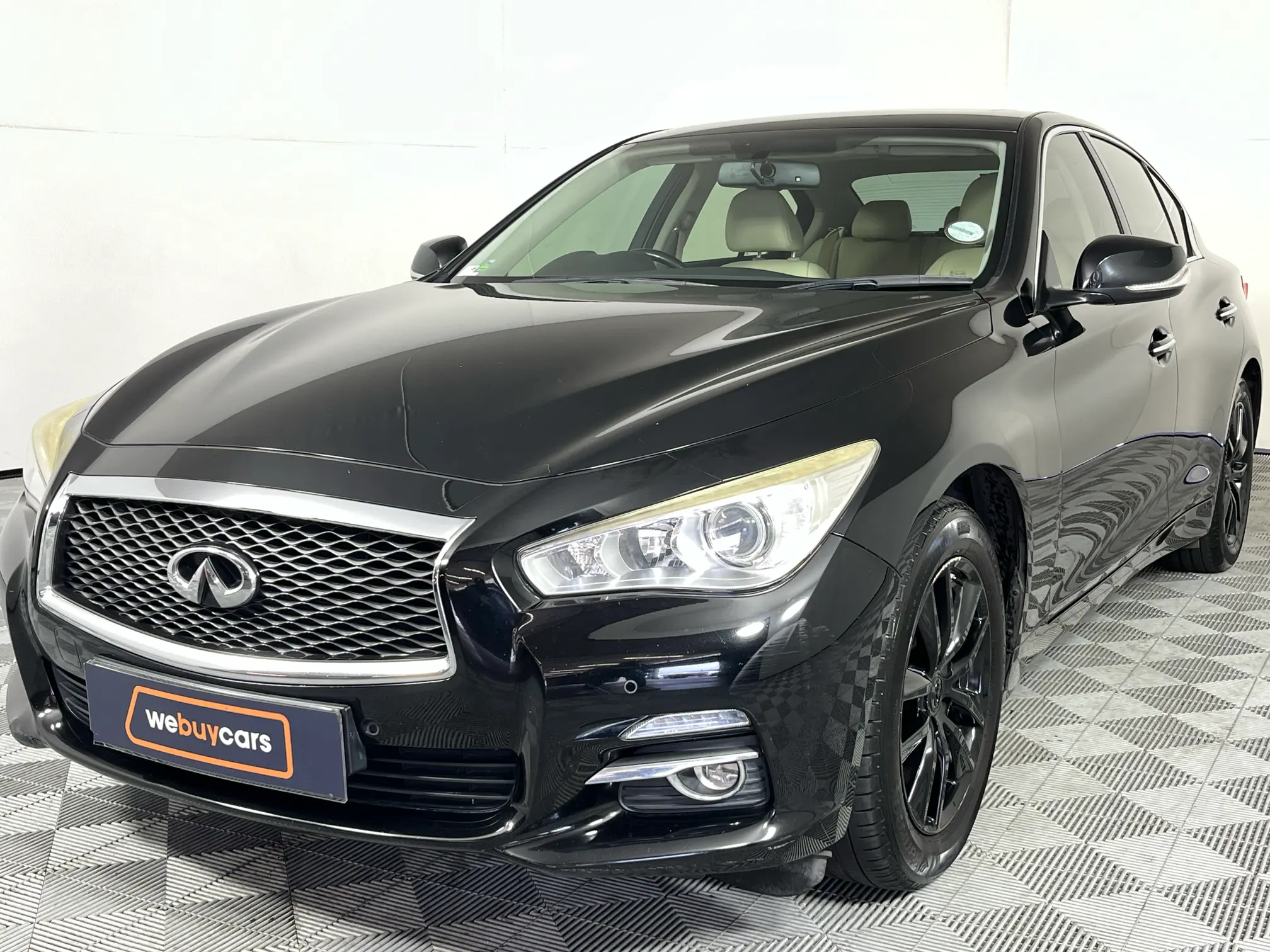 2015 Infiniti Q50 2.0 Premium Auto