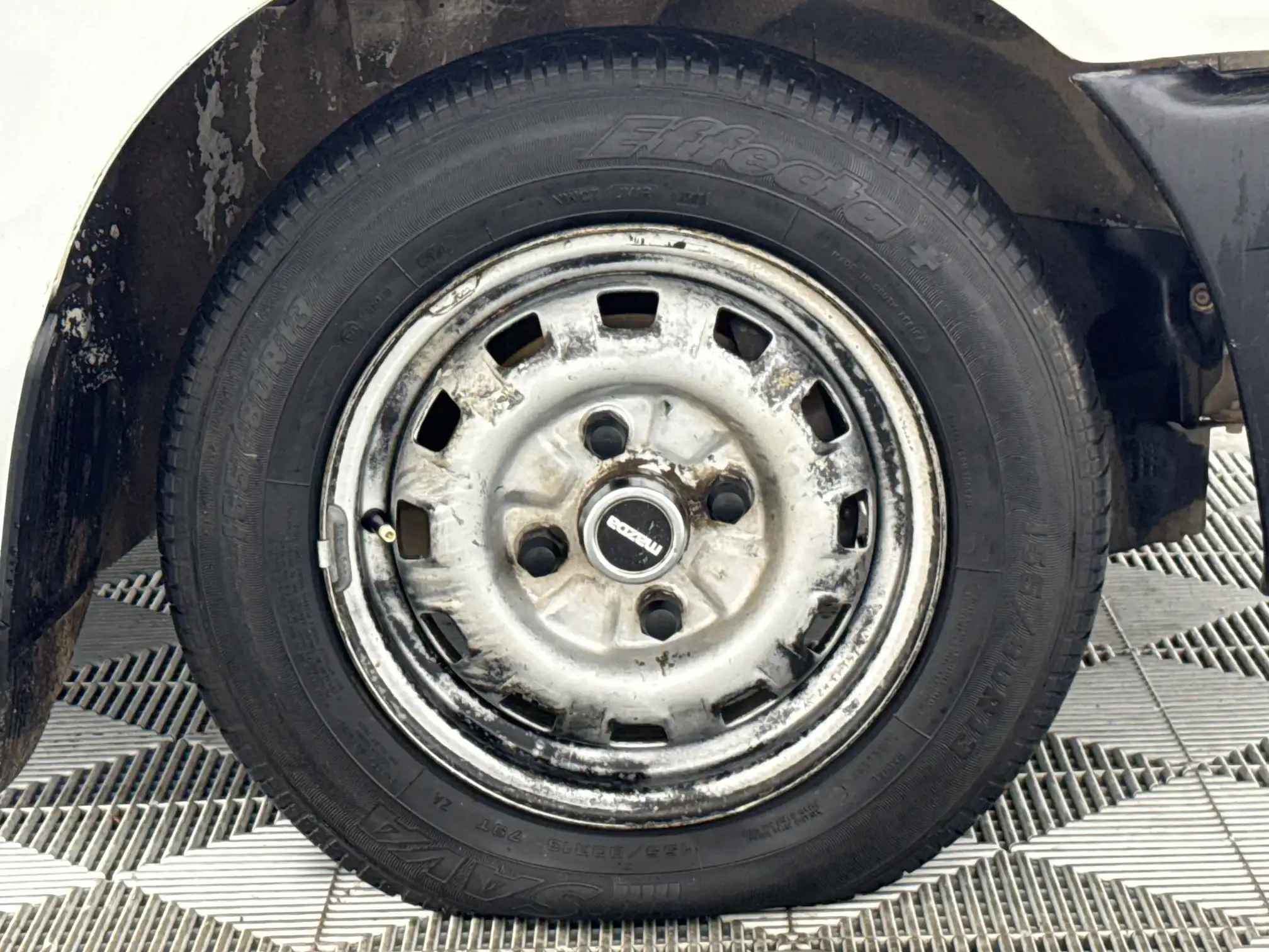Mazda 323