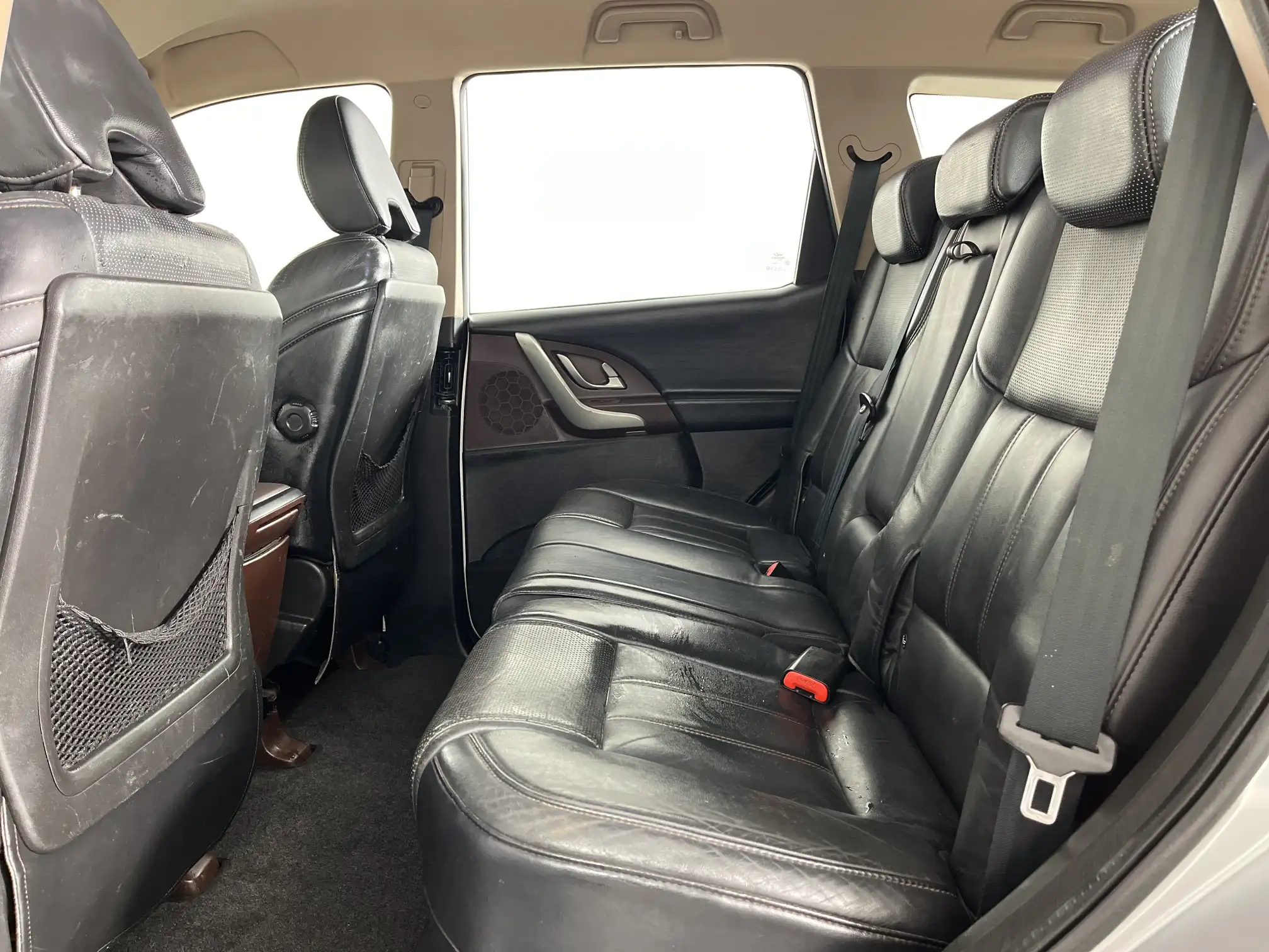 Mahindra XUV