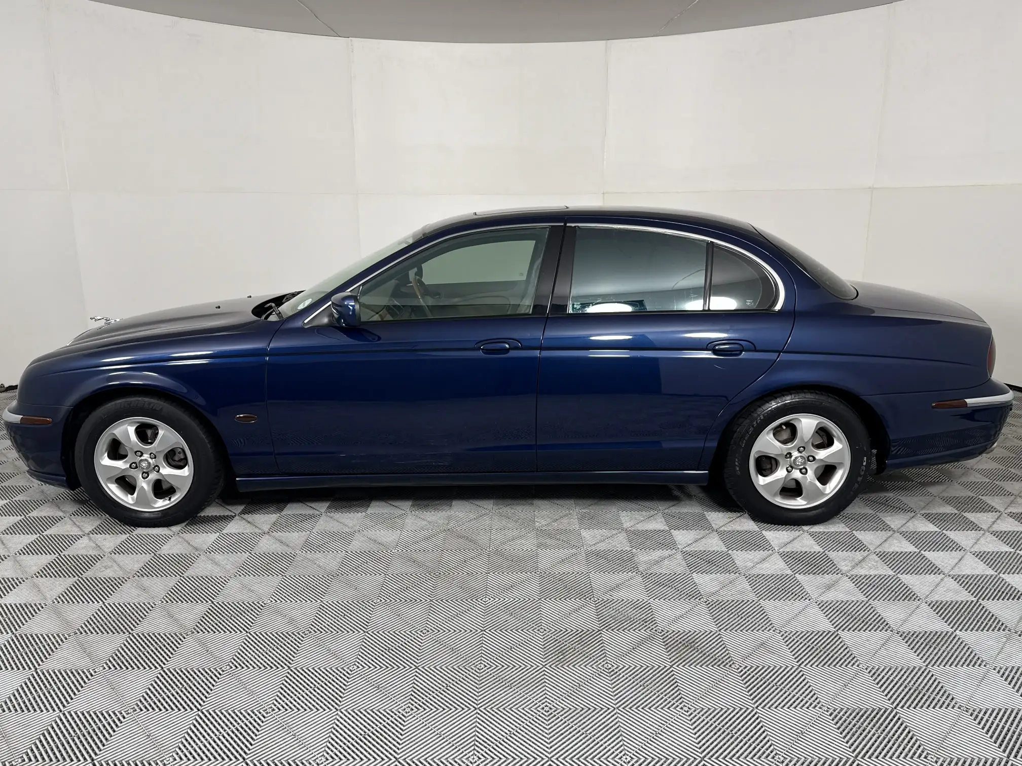 Jaguar S-Type