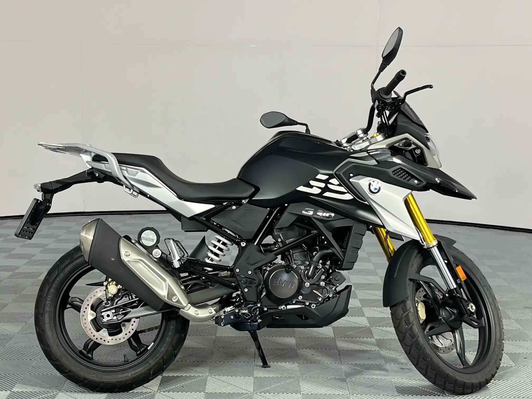 2025 BMW C