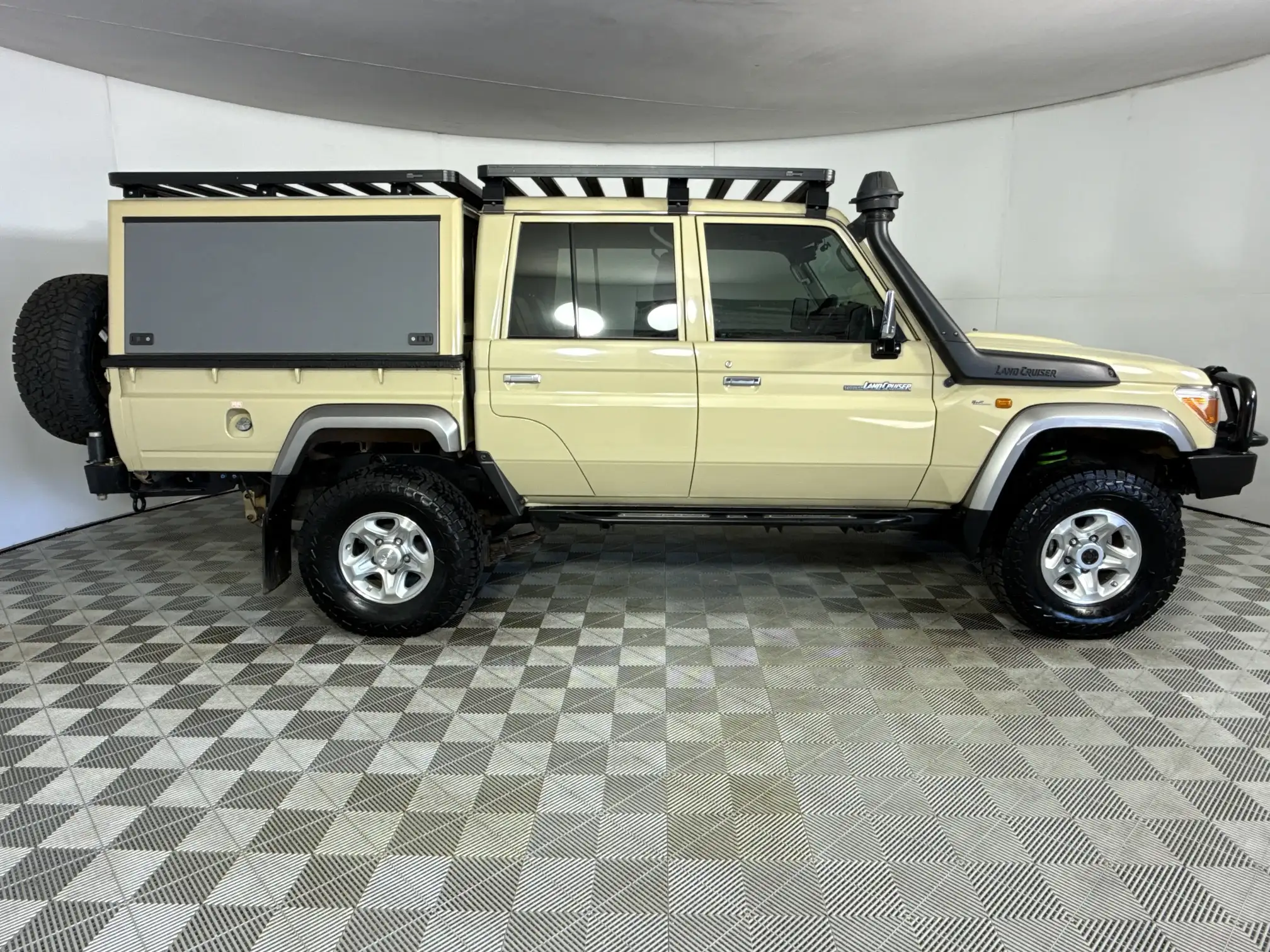 Toyota Land Cruiser