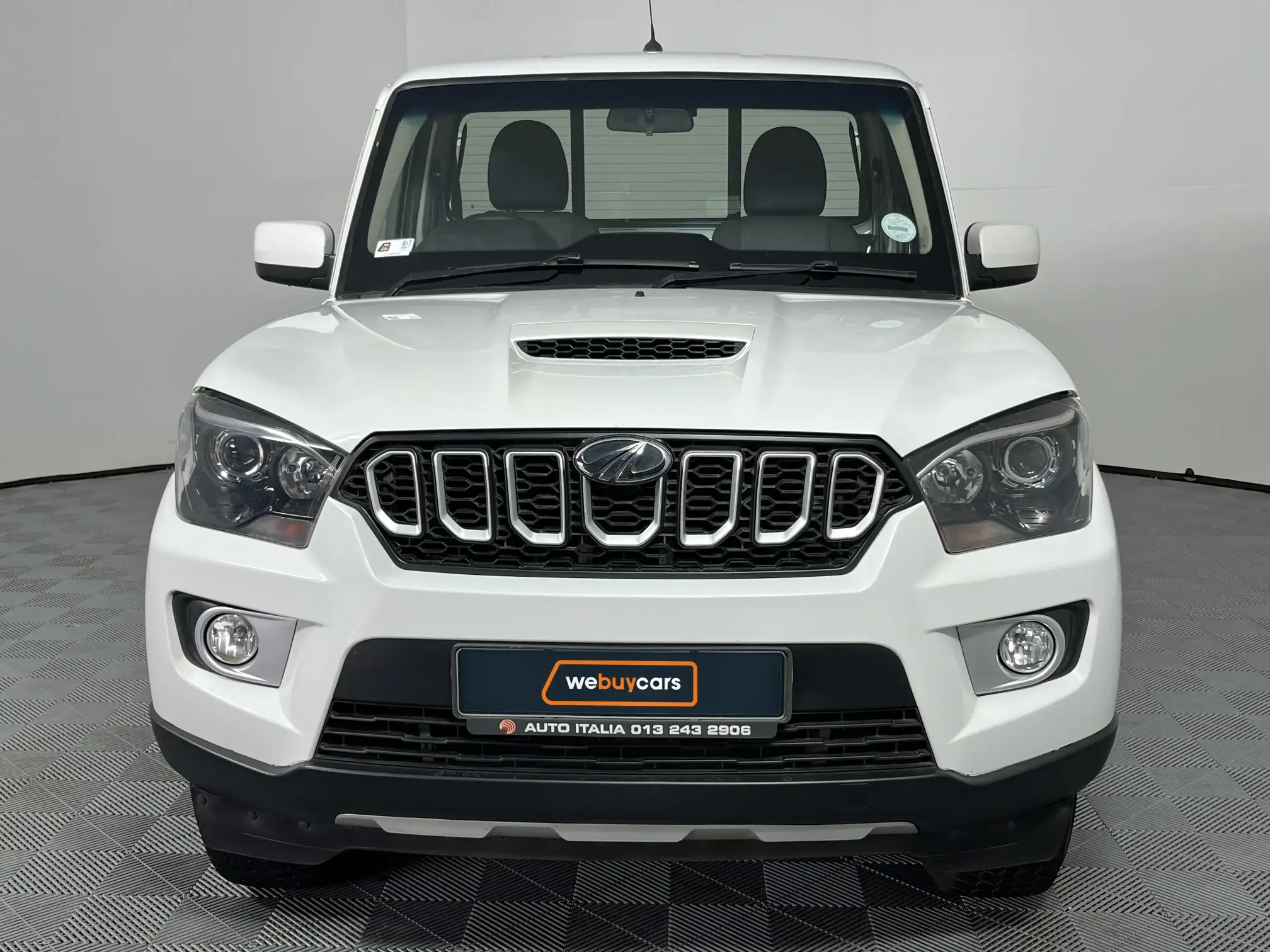 Mahindra PIK UP