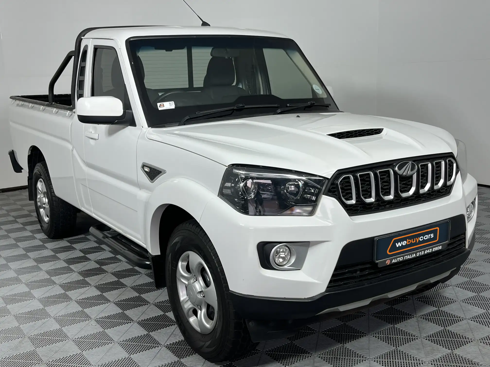 Mahindra PIK UP