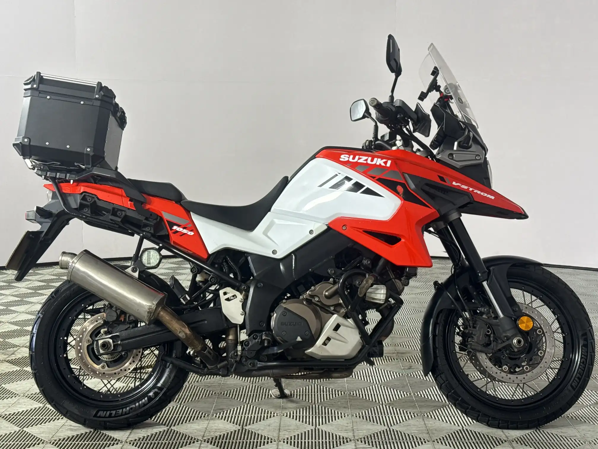 Suzuki DL