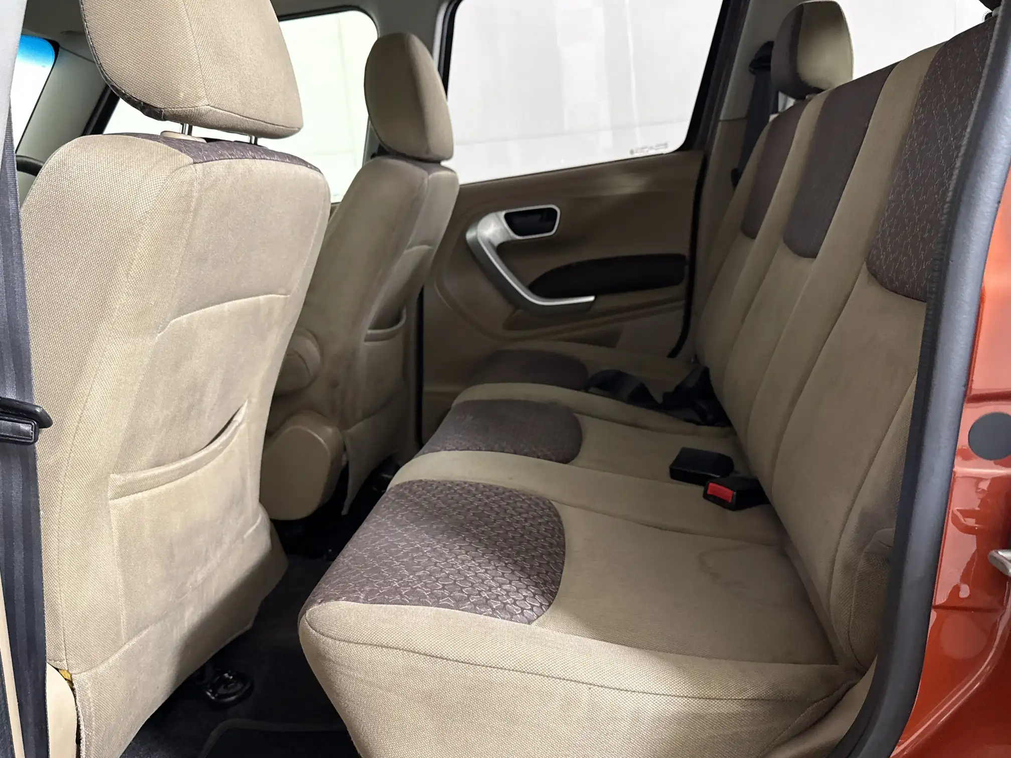 Mahindra TUV