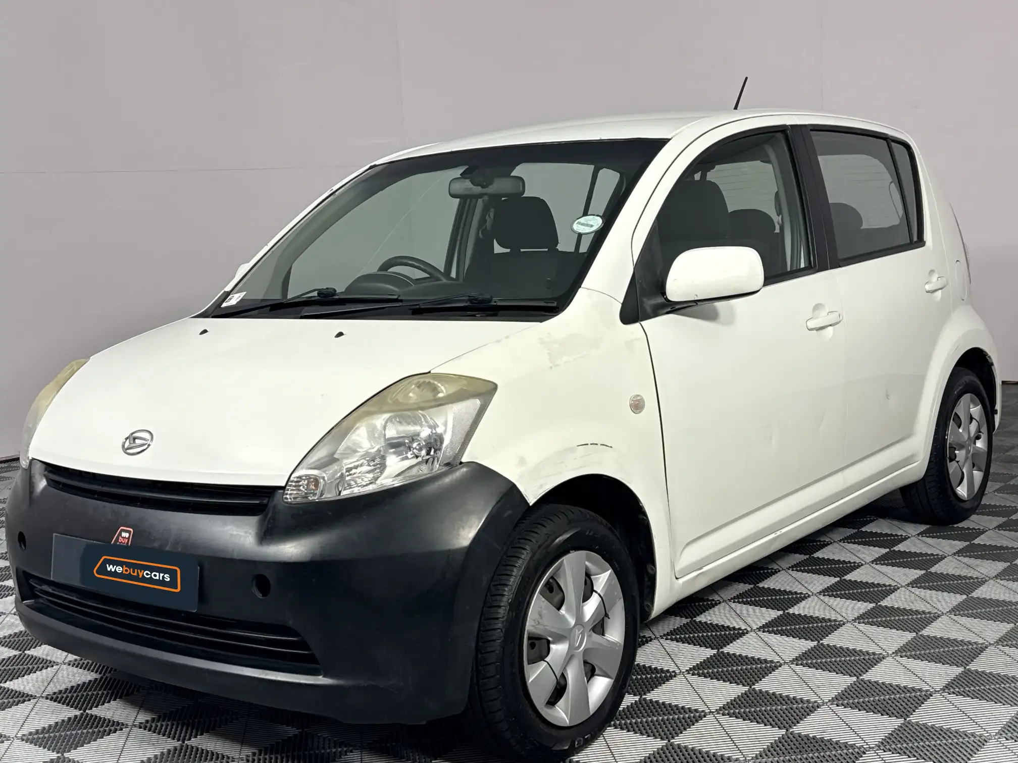 2009 Daihatsu Sirion