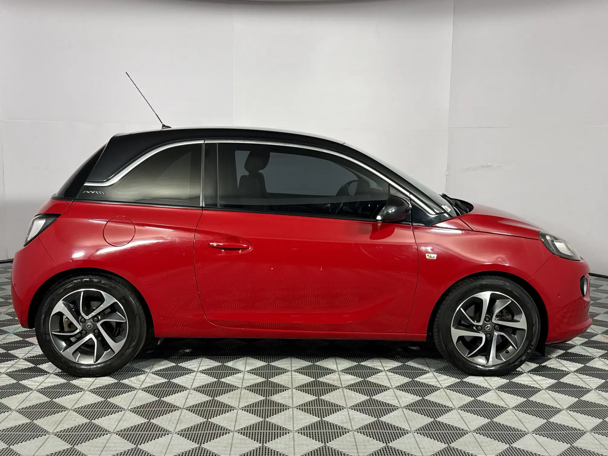 Opel Adam