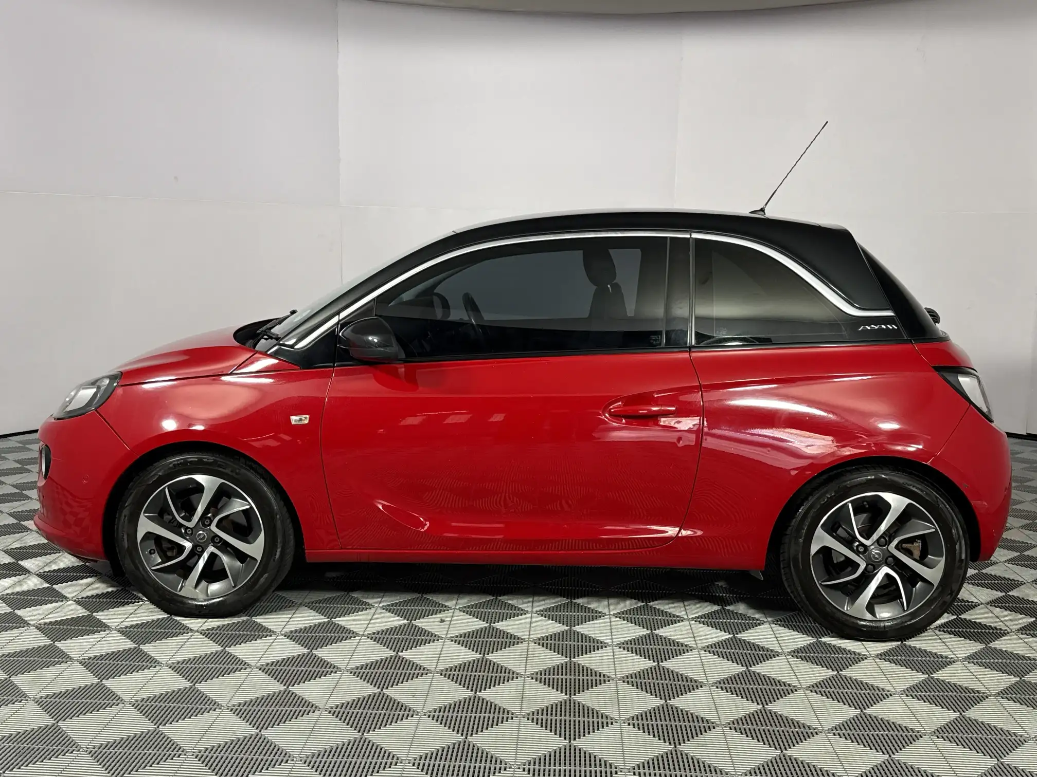 Opel Adam