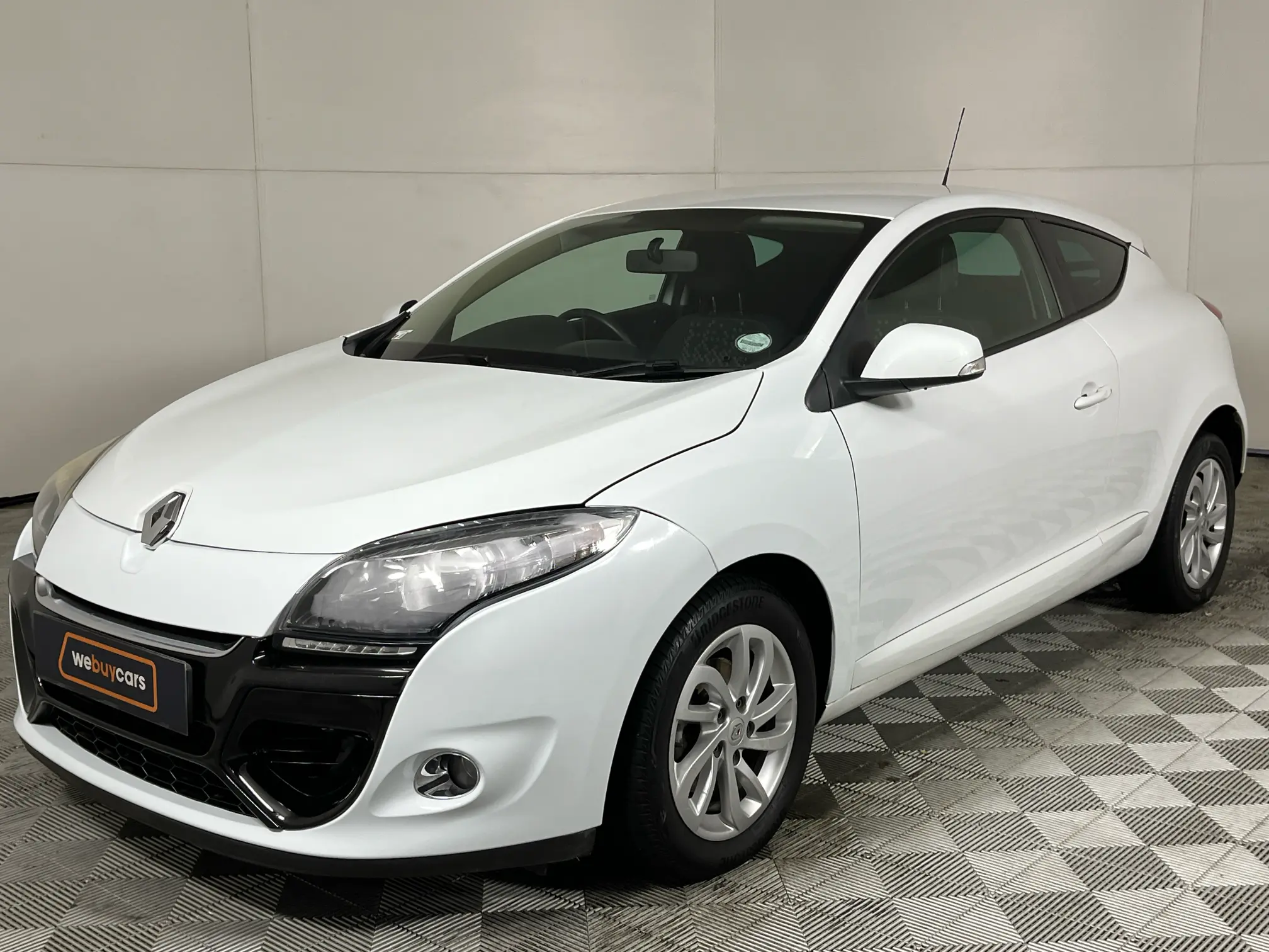 2012 Renault Megane III 1.6 Expression Coupe