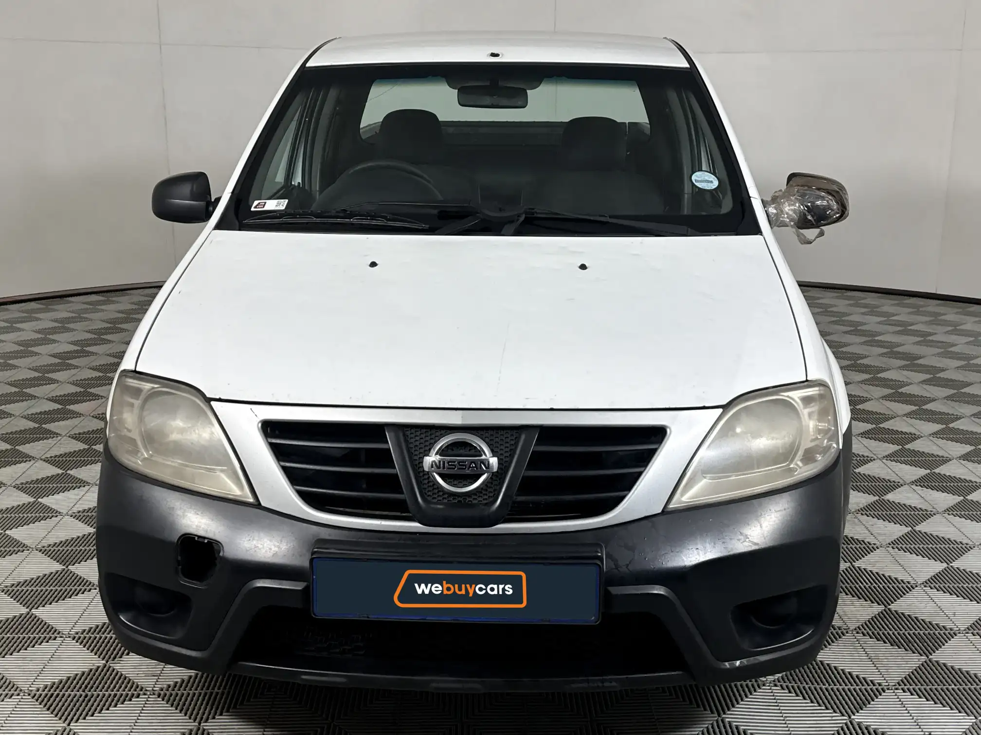 Nissan NP200