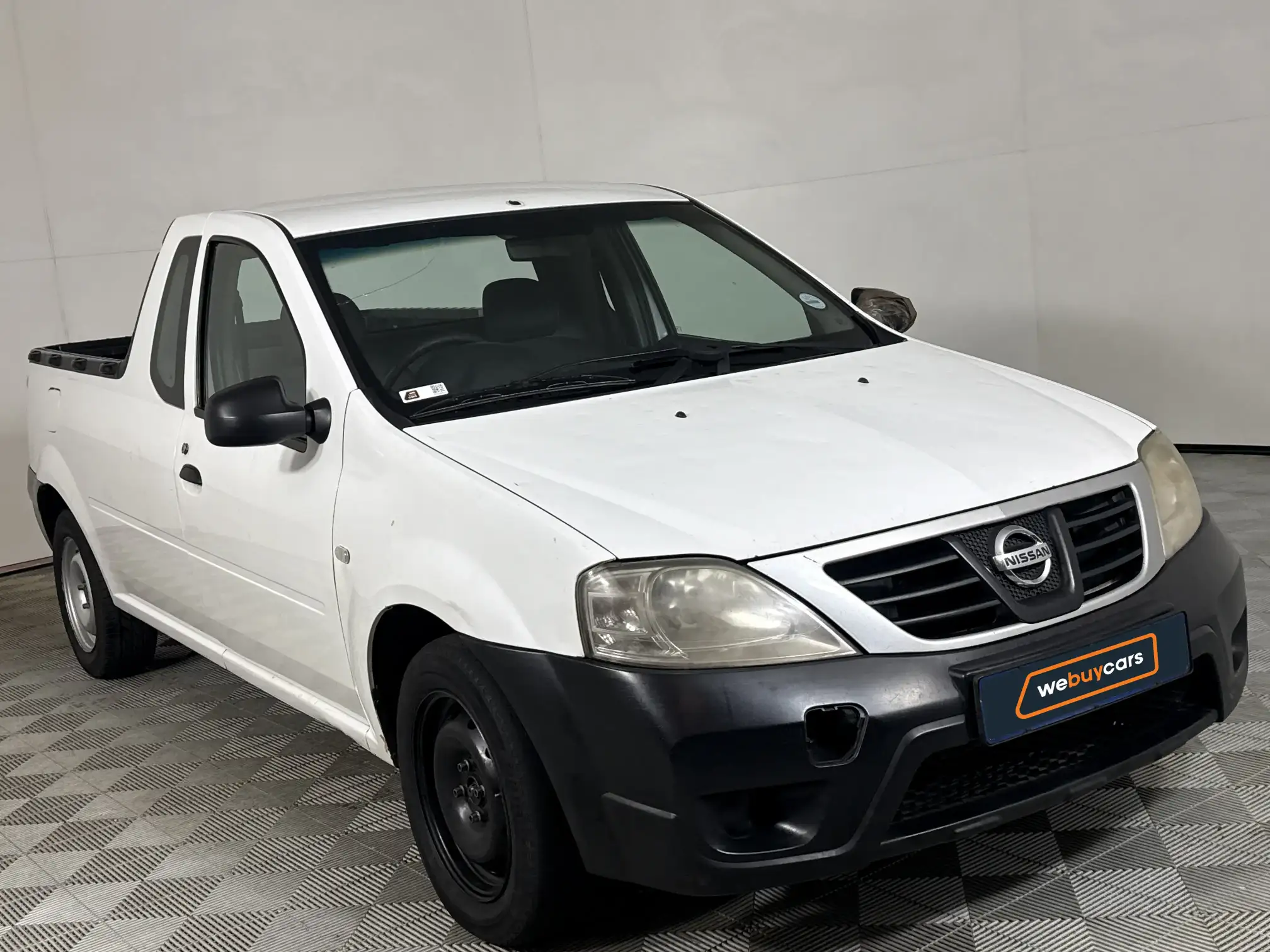 Nissan NP200