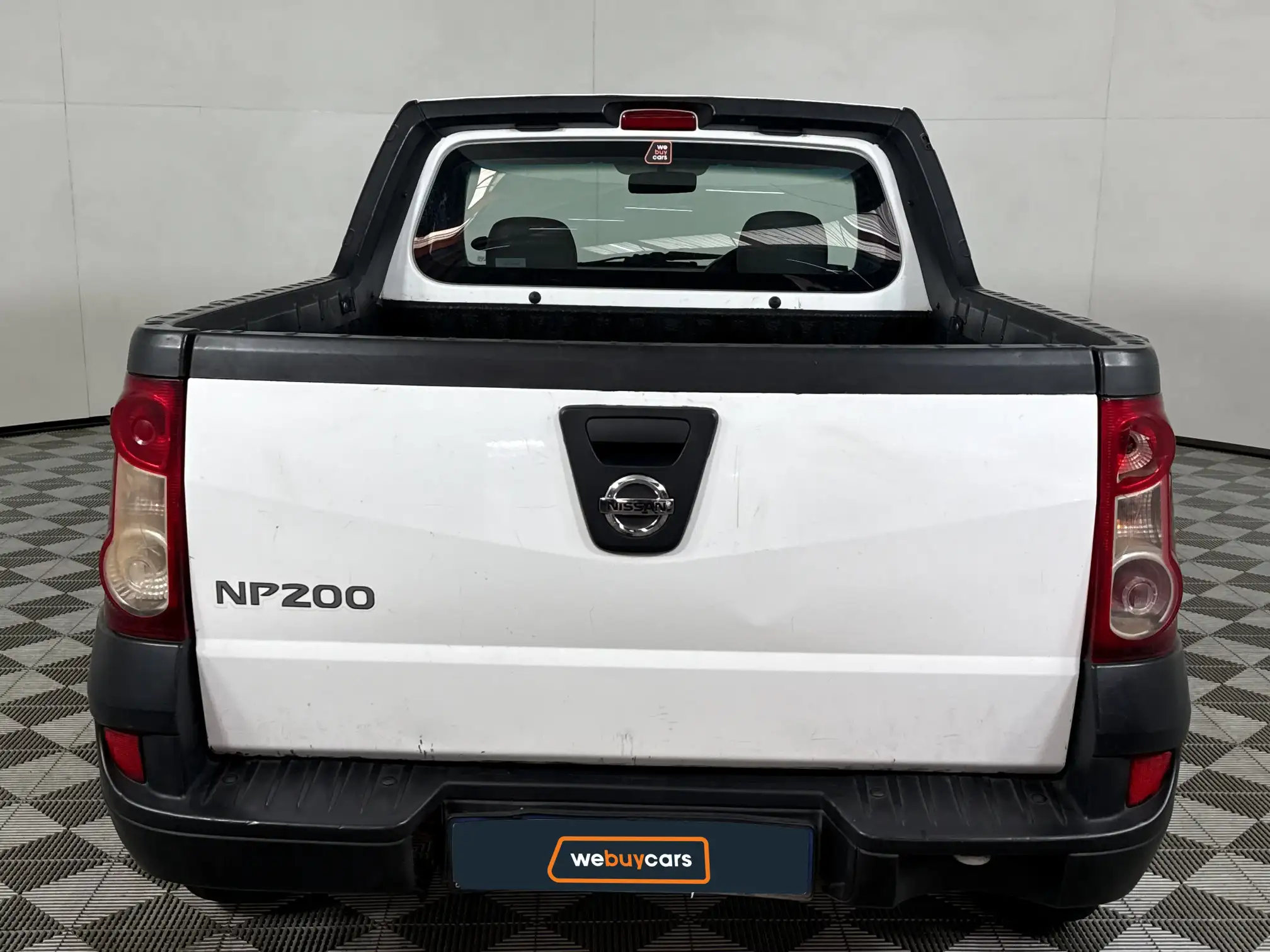 Nissan NP200