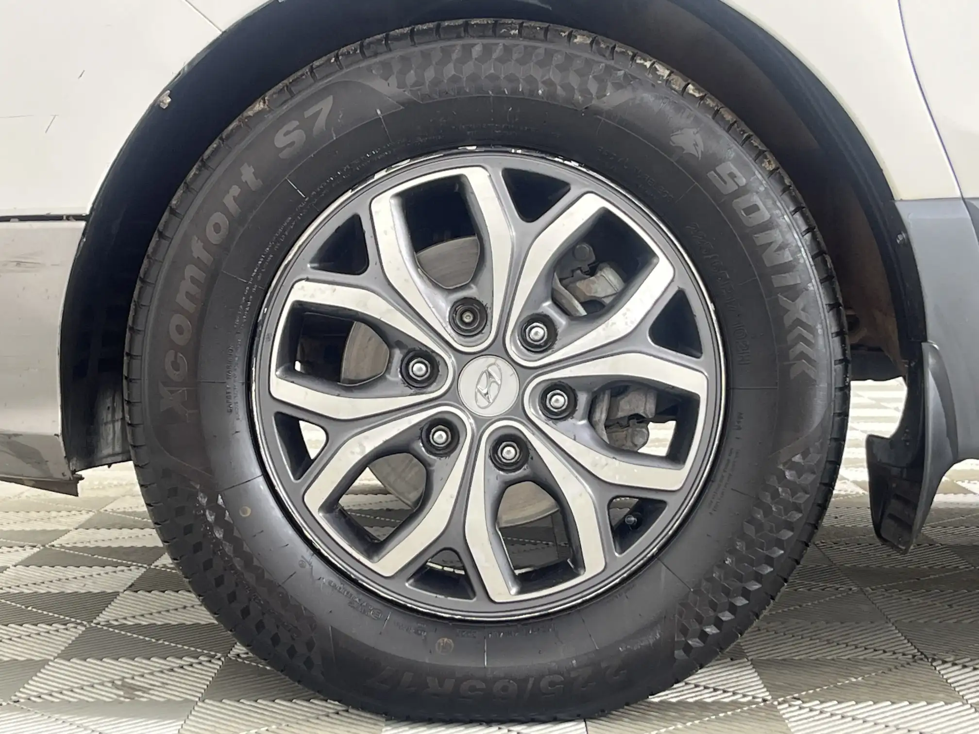 Hyundai H-1