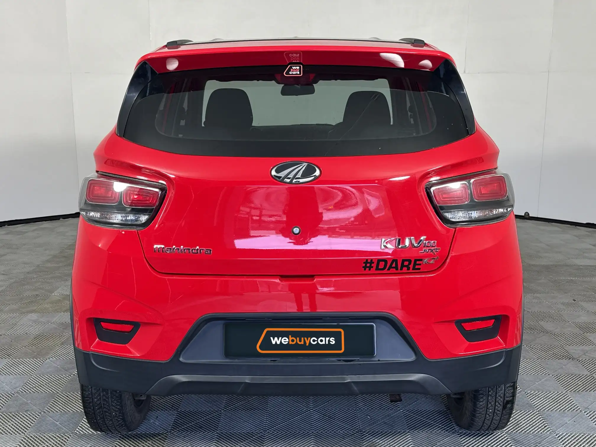 Mahindra KUV 100