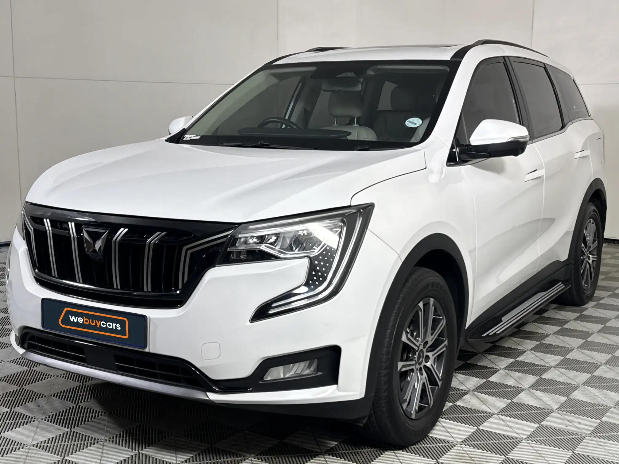 2024 Mahindra XUV 700