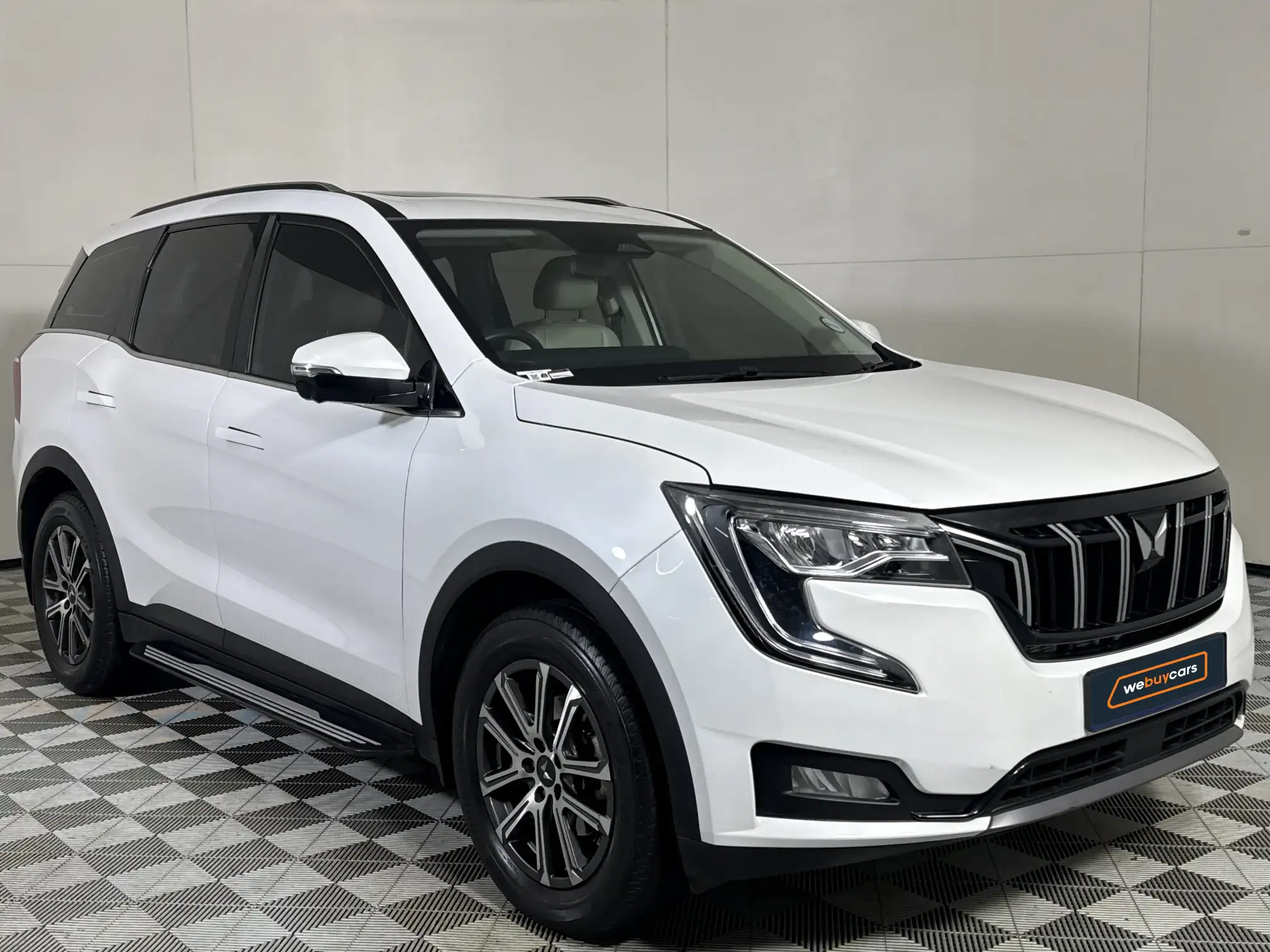 Mahindra XUV 700