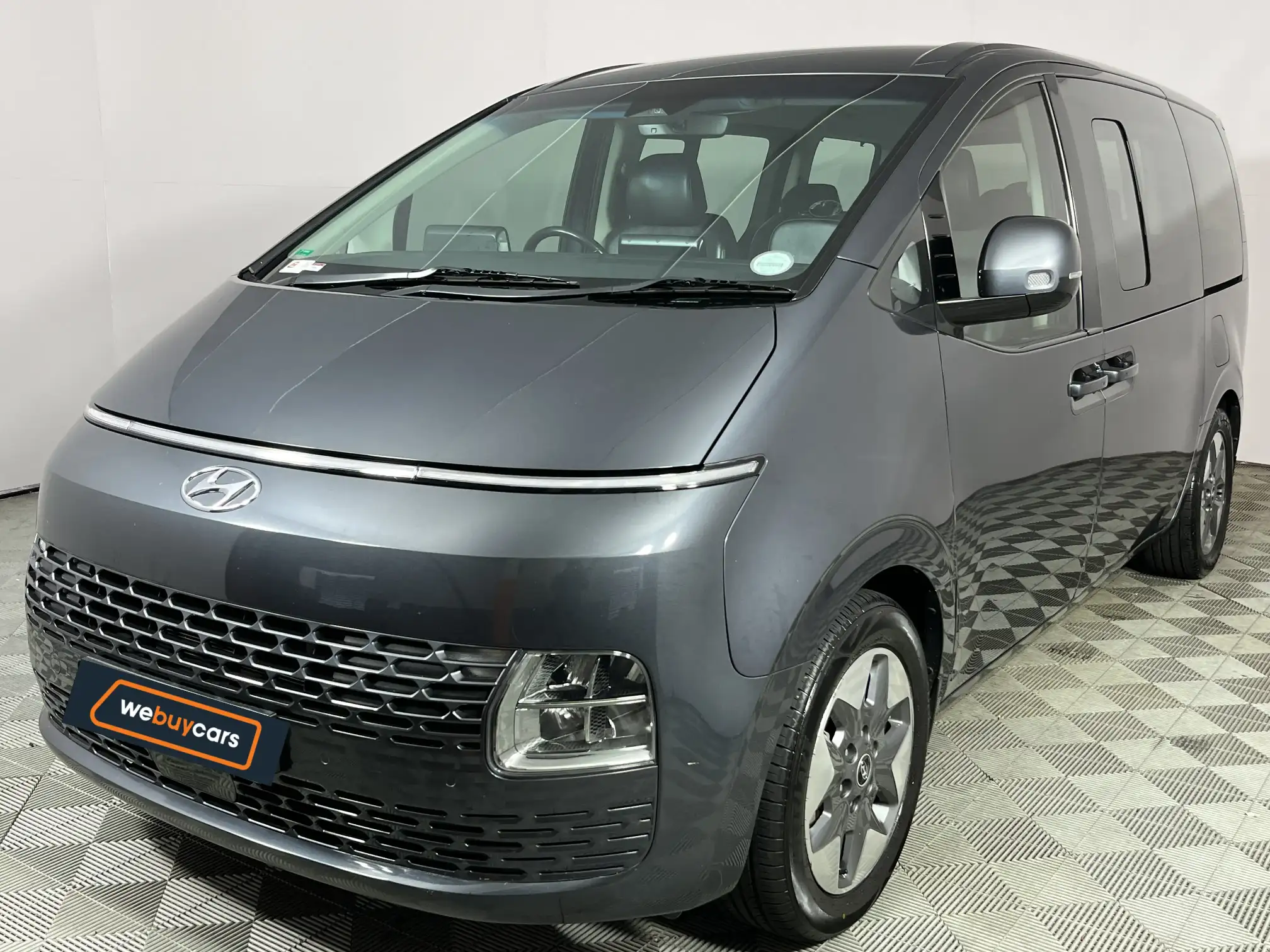 Hyundai Staria