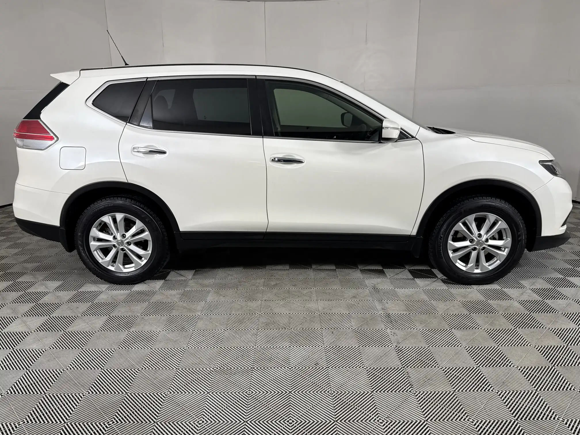 Nissan X Trail