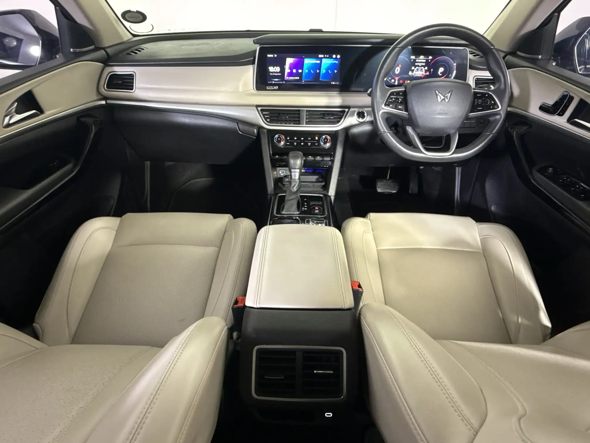 Mahindra XUV 700
