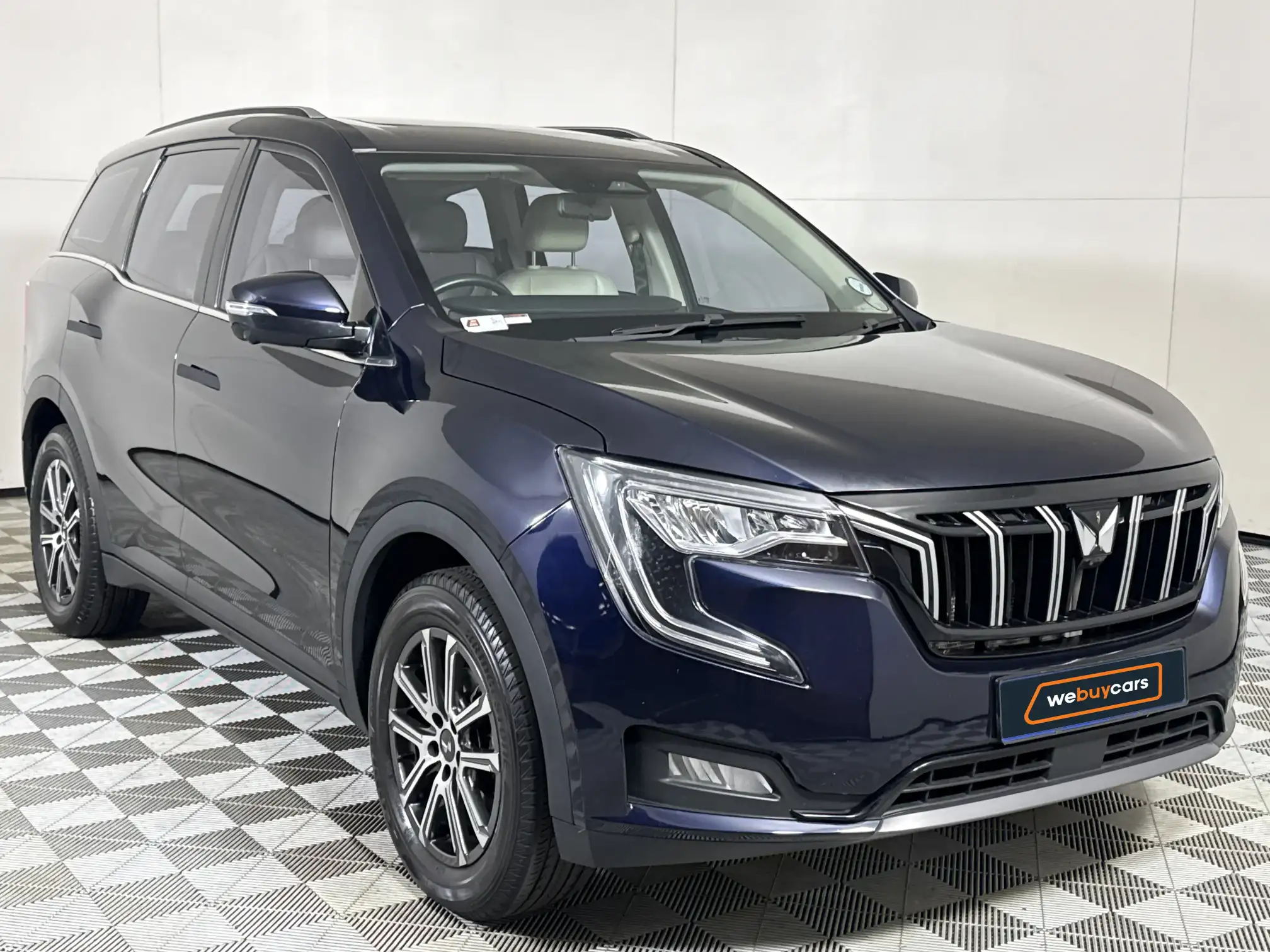 Mahindra XUV 700