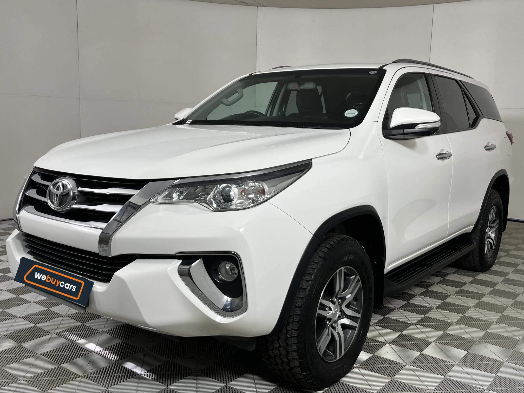 Toyota Fortuner IV 2.4 GD-6 Raised Body
