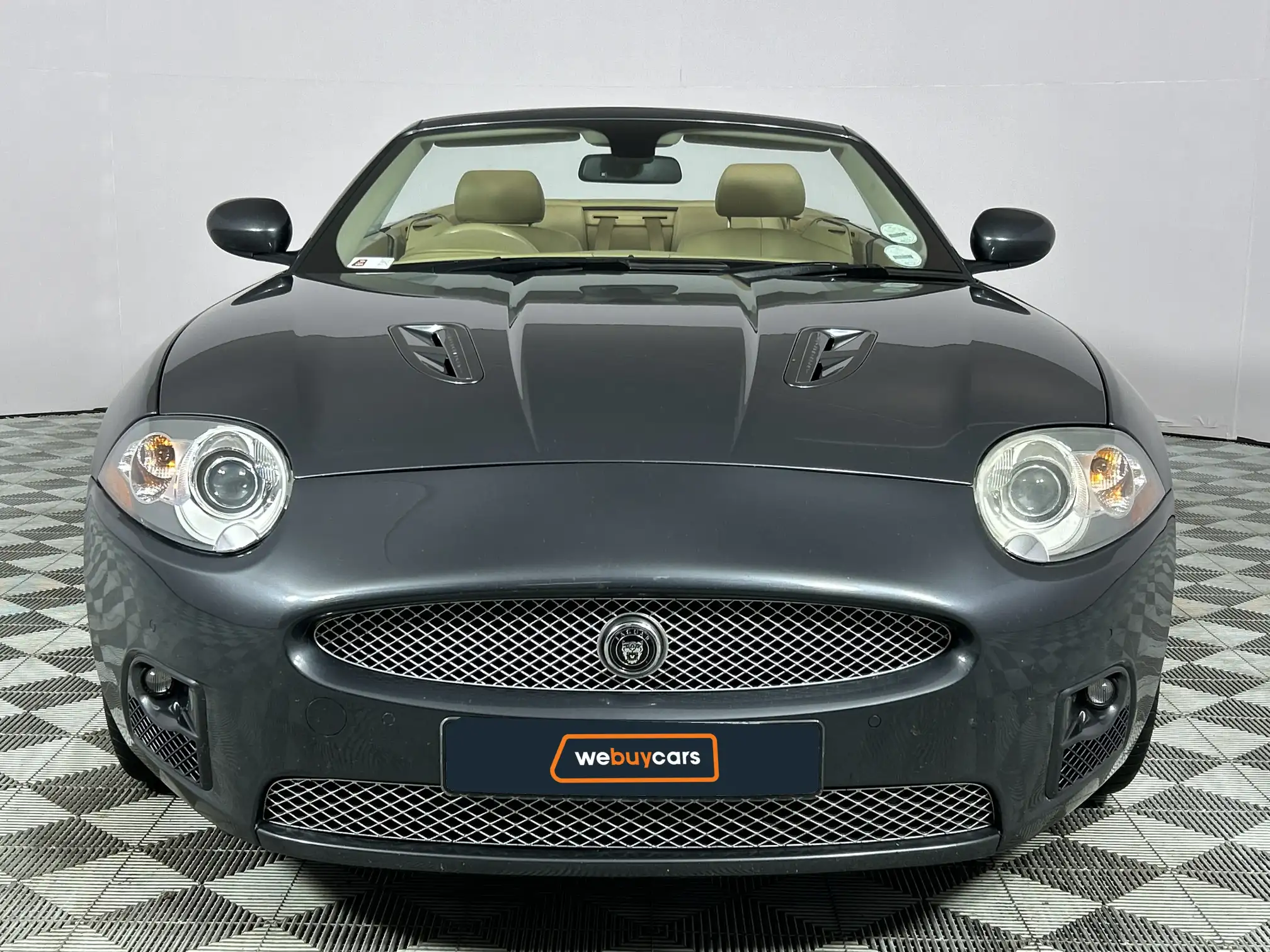 Jaguar XKR