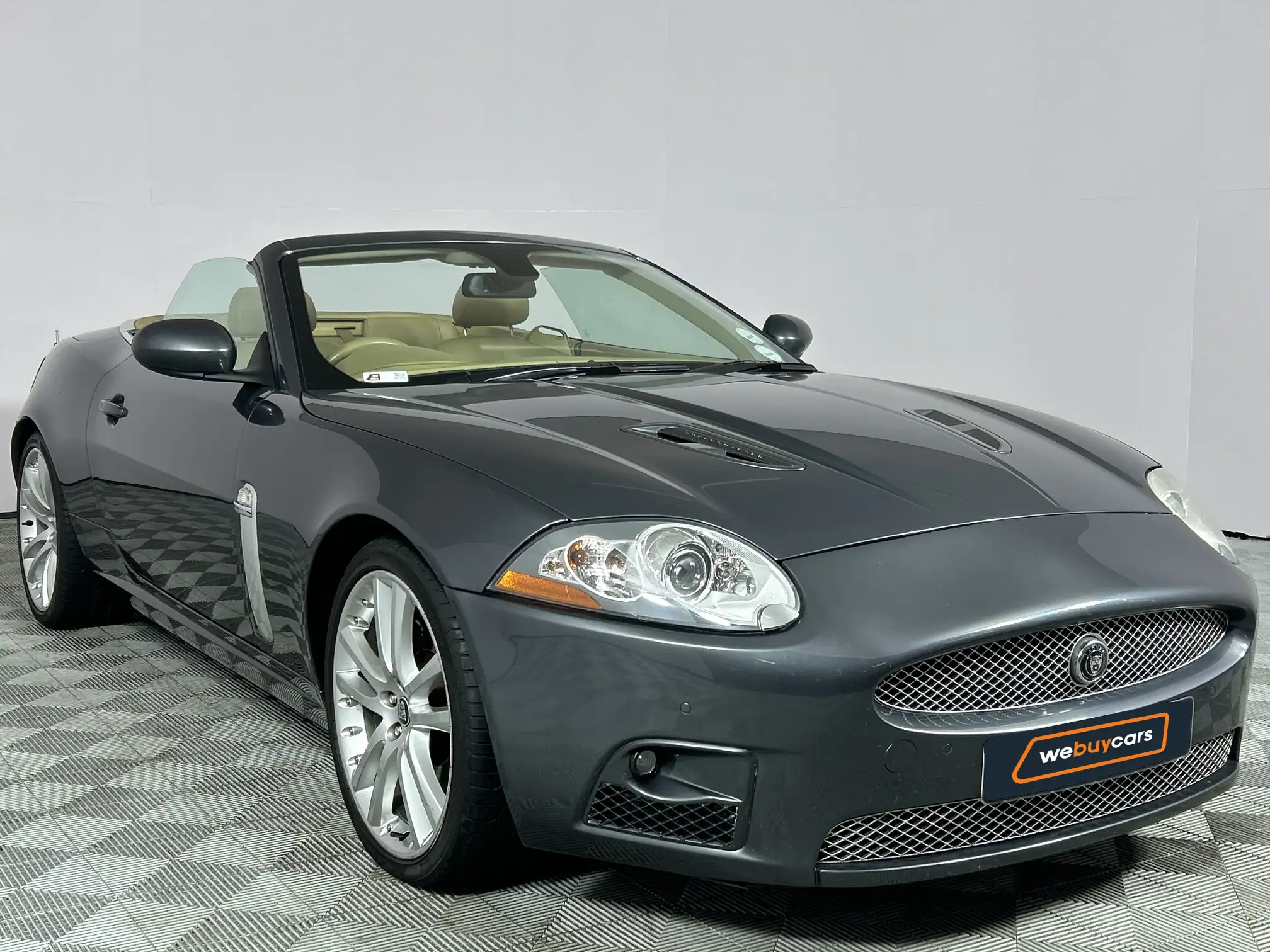 Jaguar XKR
