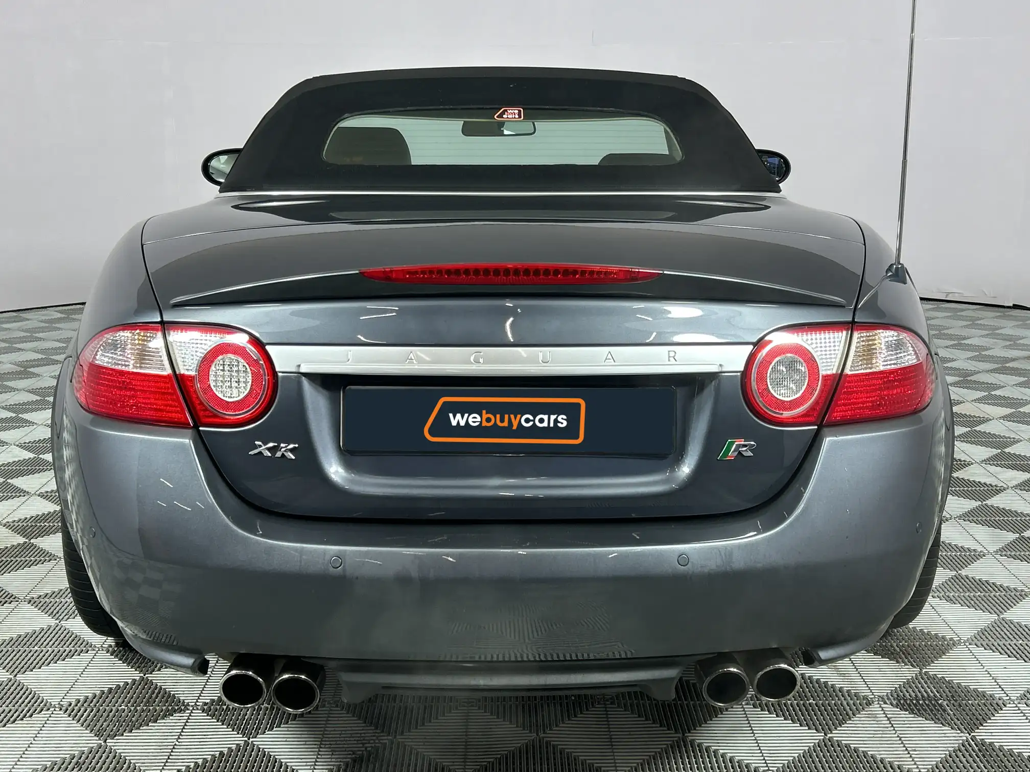Jaguar XKR