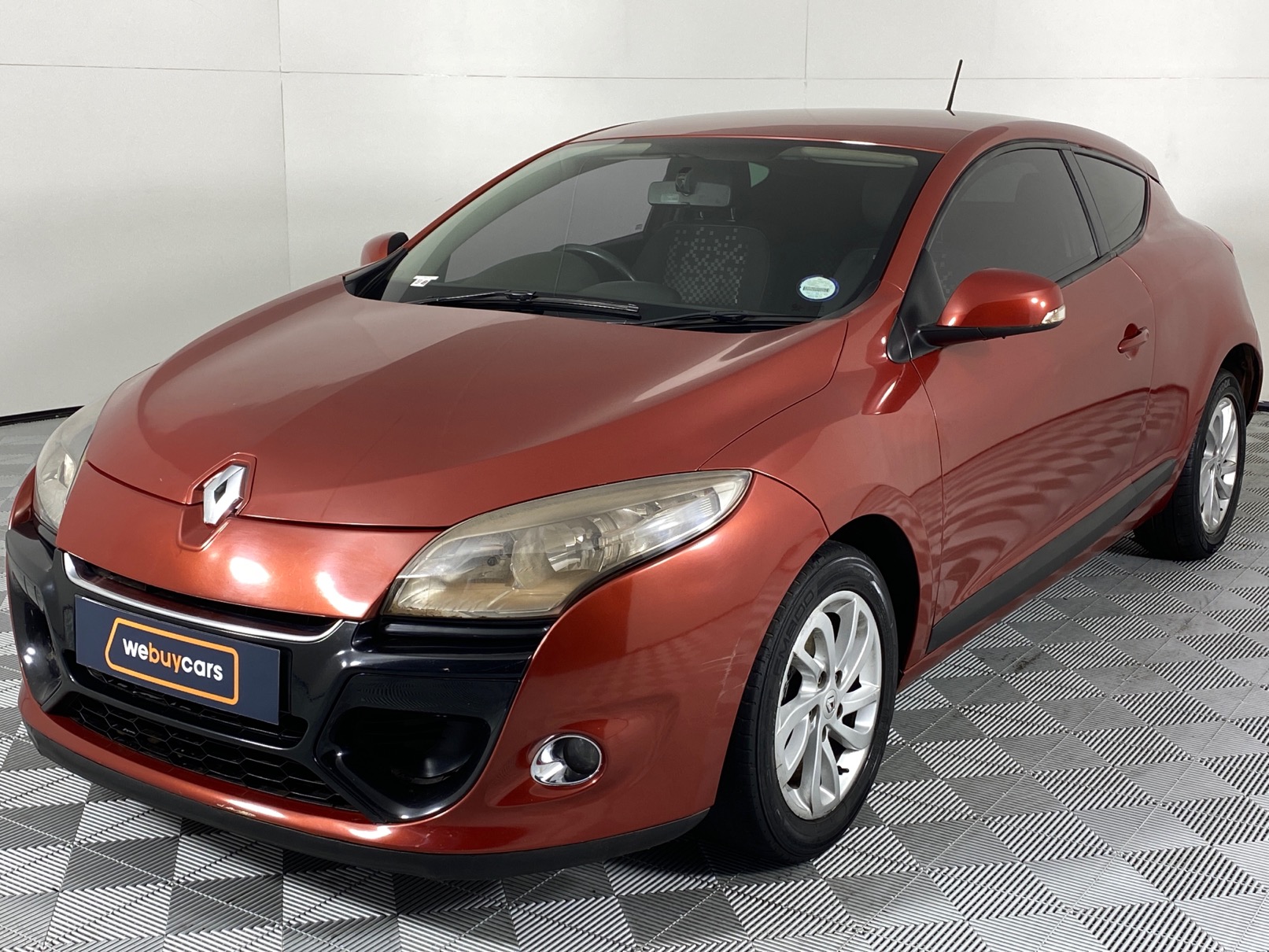 Used 2012 Renault Megane III 1.6 Dynamique Coupe for sale
