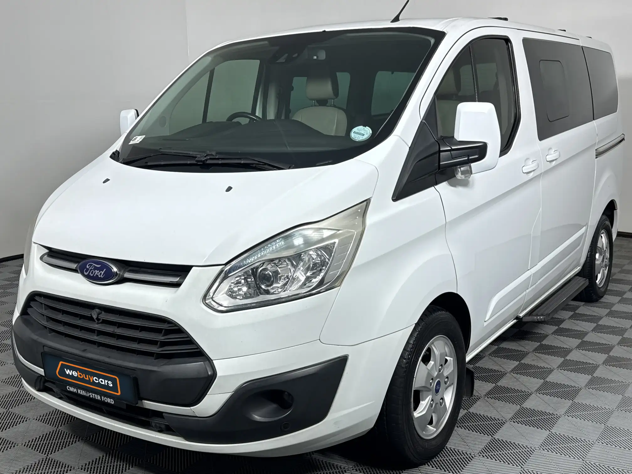 2017 Ford Tourneo