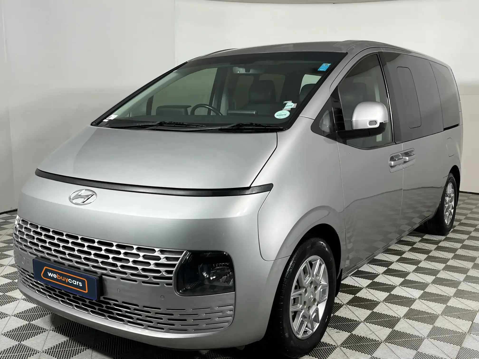2022 Hyundai Staria
