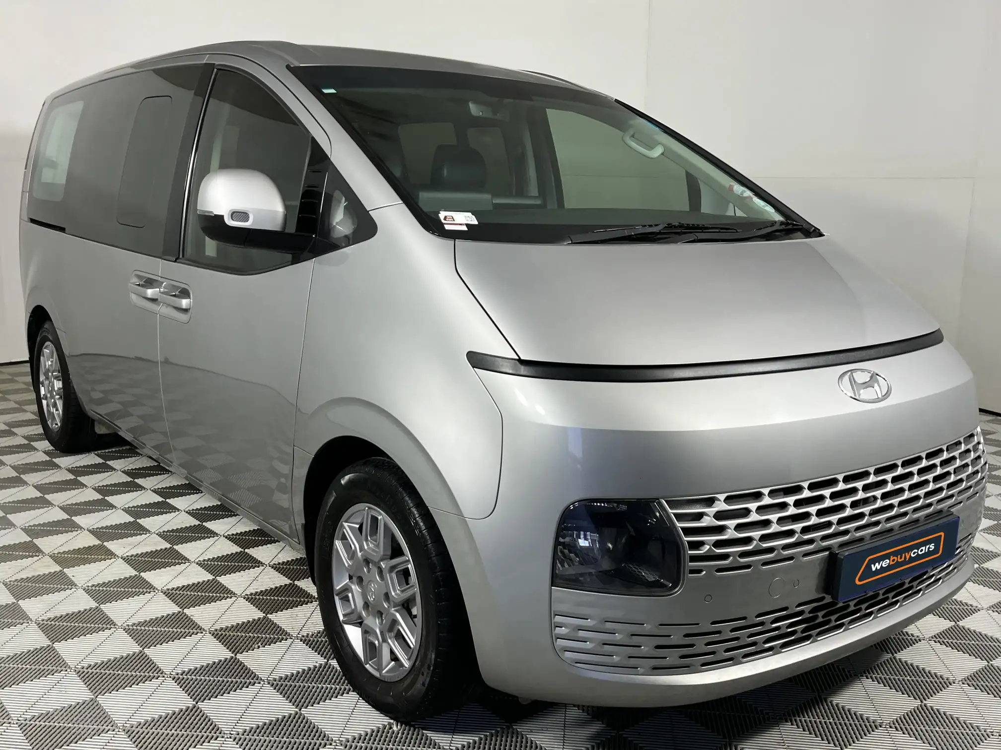 Hyundai Staria